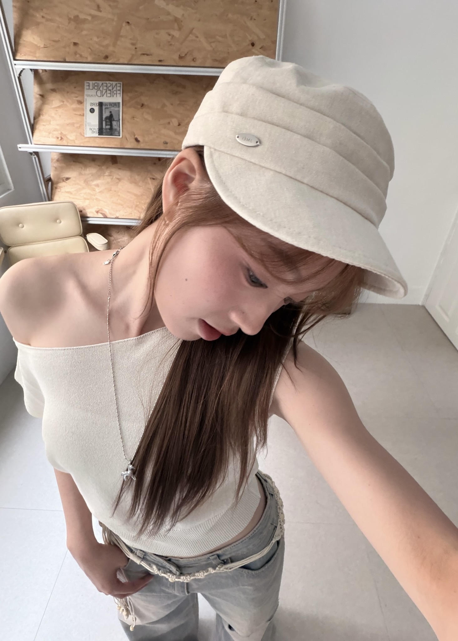 AC7B2BAE-15D7-449B-8F93-6872D105E175_1_201_a