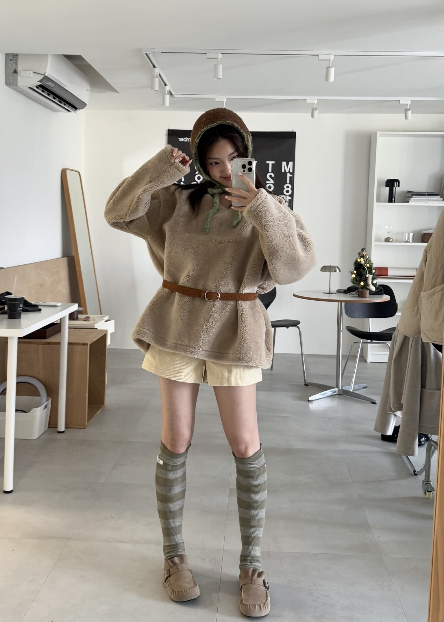 C7064B4F-64A9-4D83-8A42-6040A67F4DBB_1_201_a