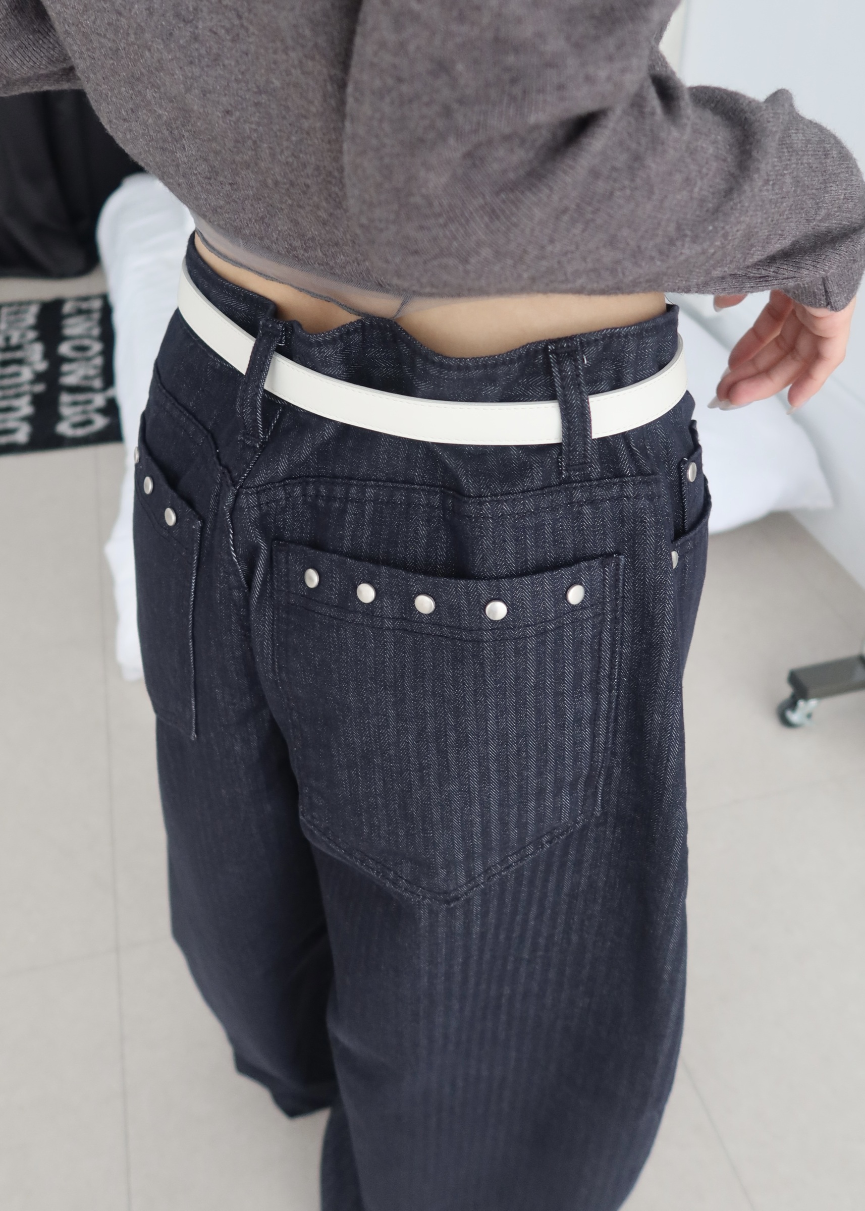 AFFF4B83-C8F2-431D-96A1-403E3FCA5802_1_201_a