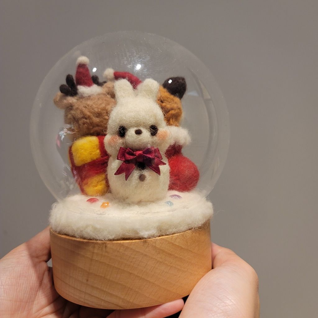 LINE_ALBUM_202412月販售_241215_17
