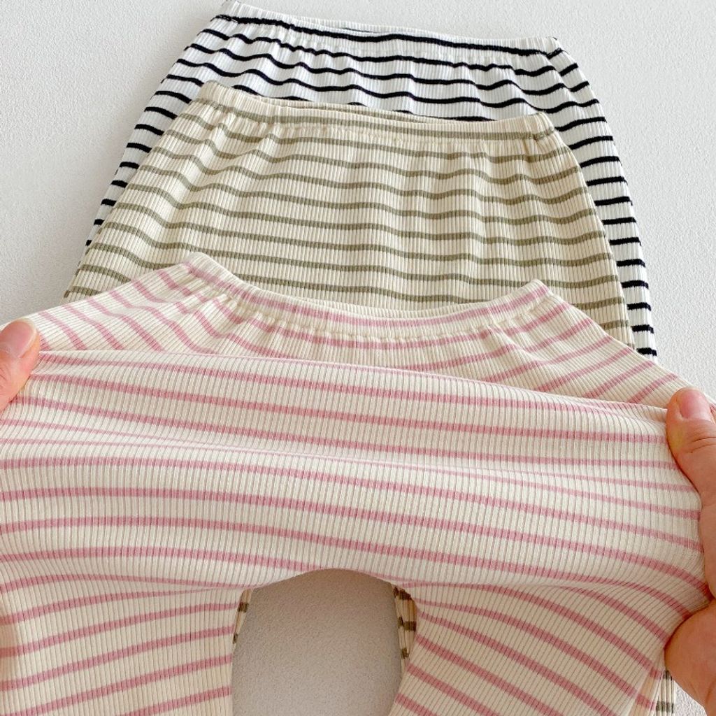 tw-11134207-820la-ml76thtvvria48