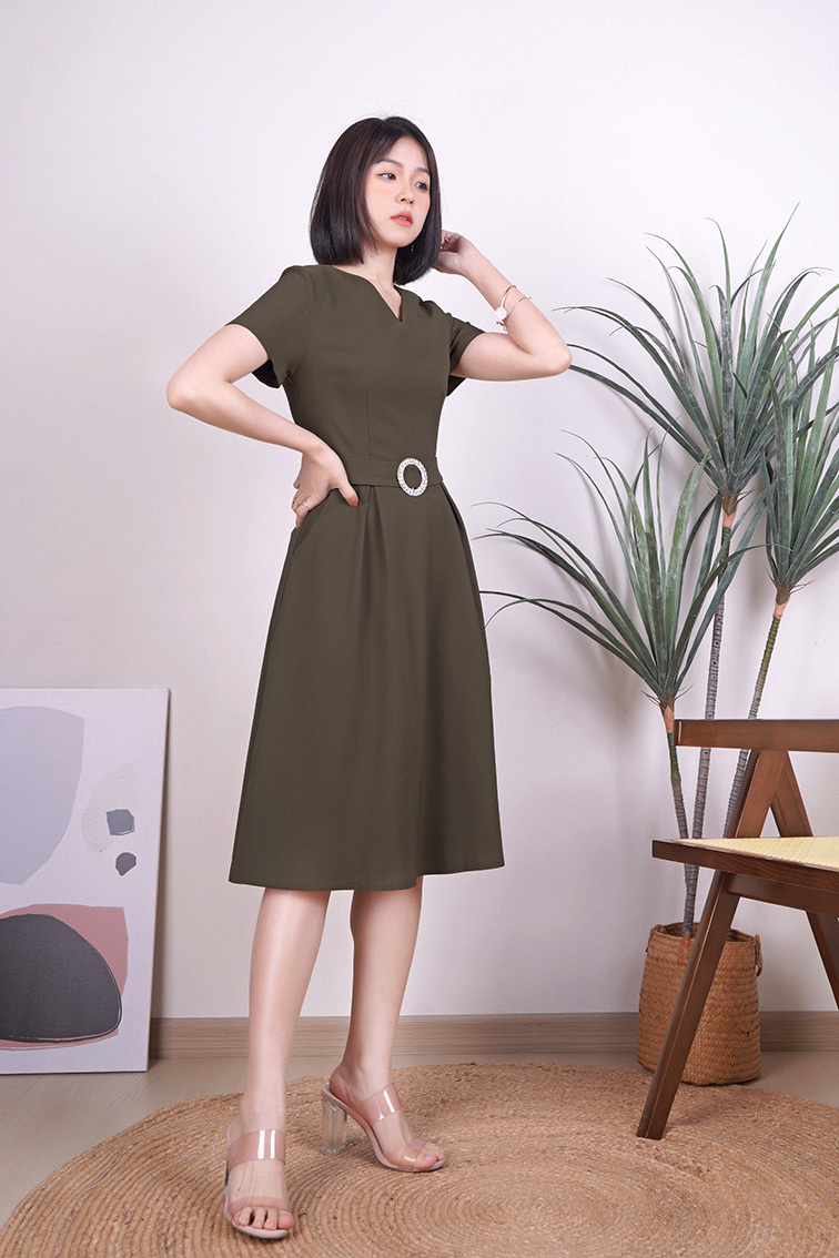 V Neck Diamond Bucket Details Pleated Dress (Dirty Green) – MIYACO