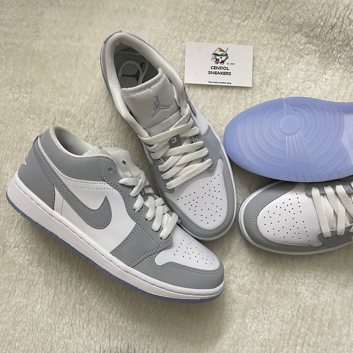 wolf grey 1