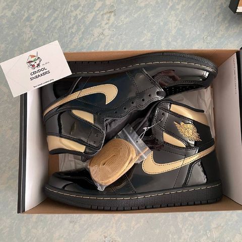 Air Jordan 1 High OG Black Metallic Gold