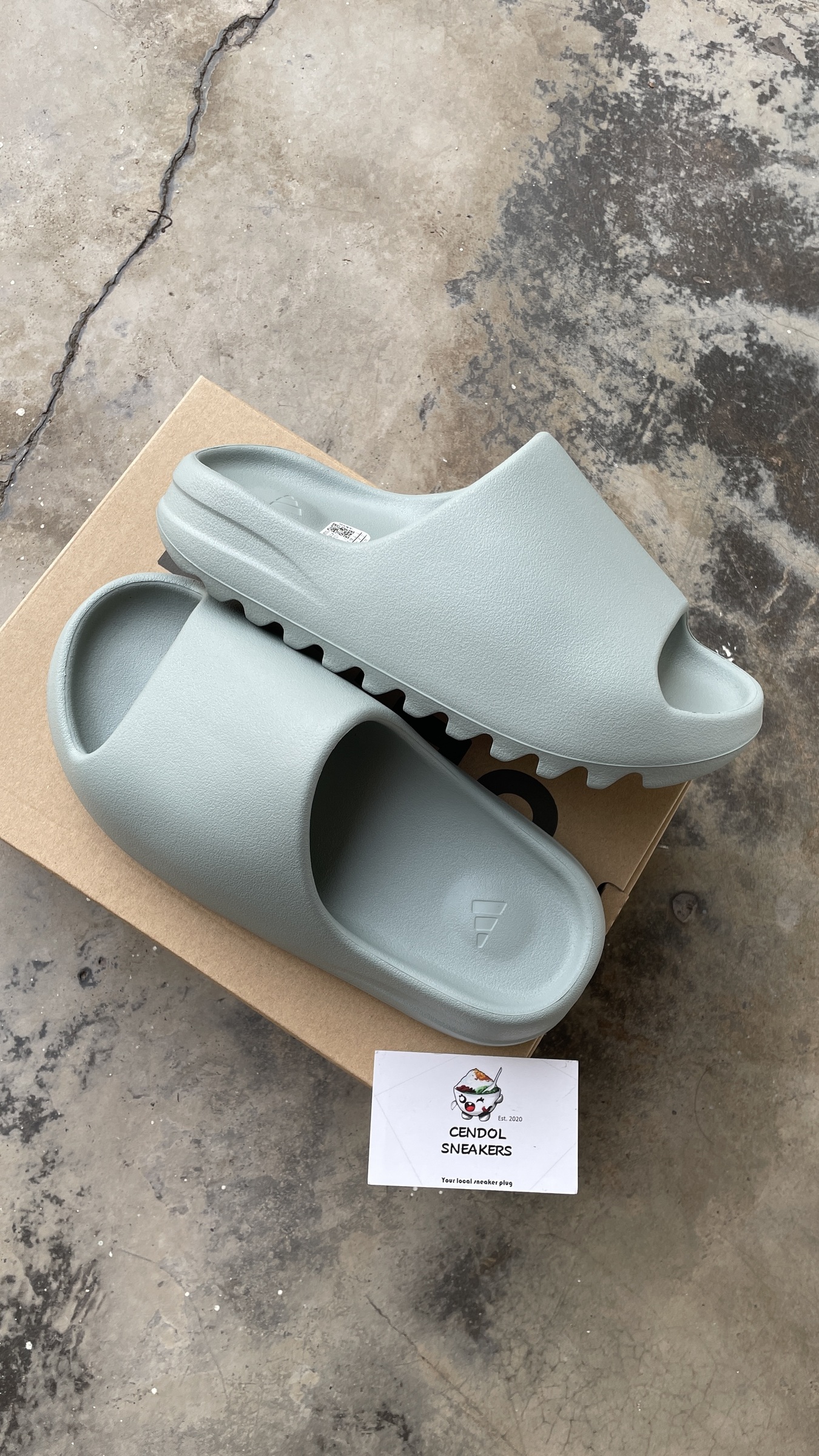 new yeezy sandals 2020