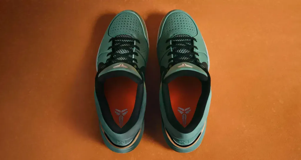kobe-4-protro-girl-dad-fq3545-300-release-date2