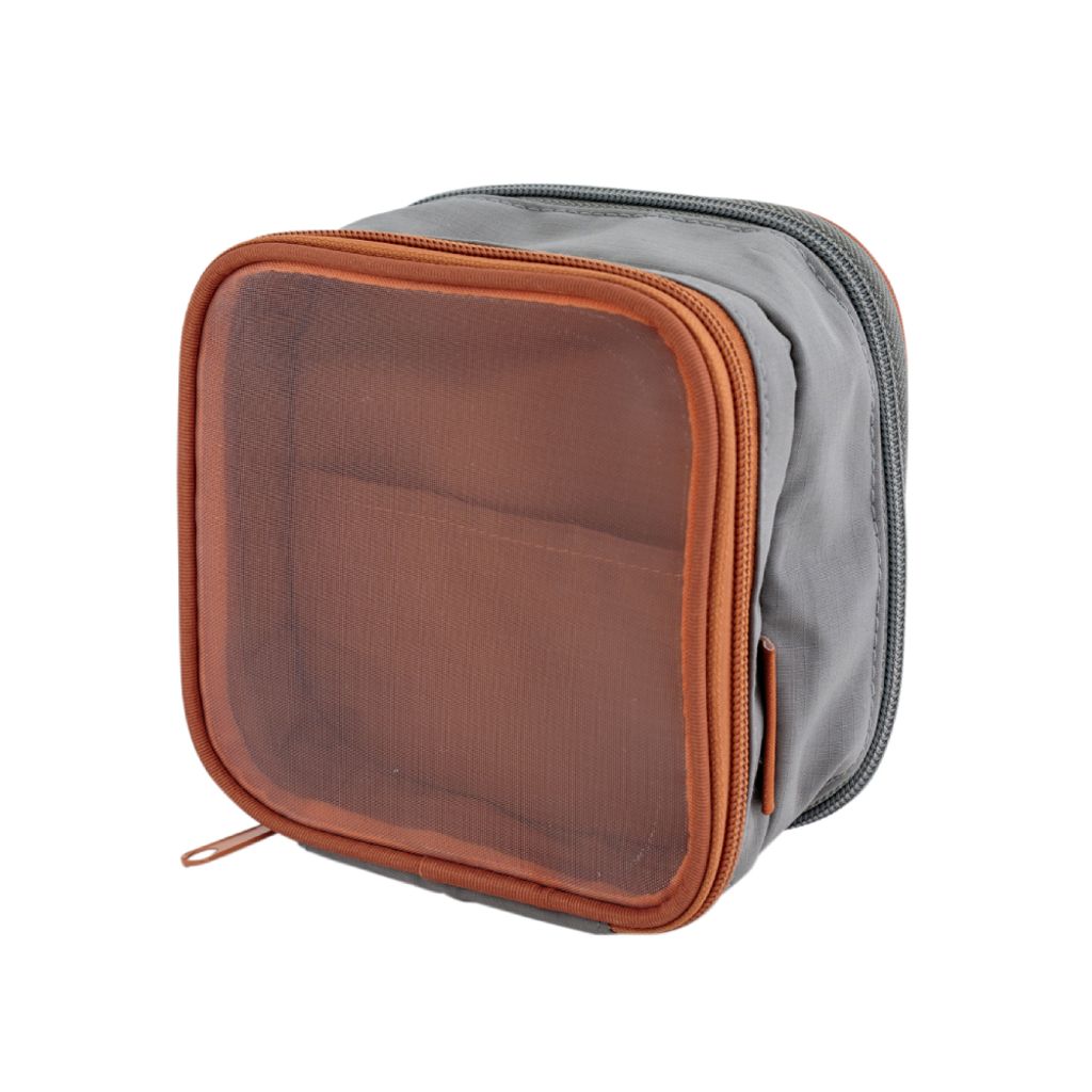 Pouch04