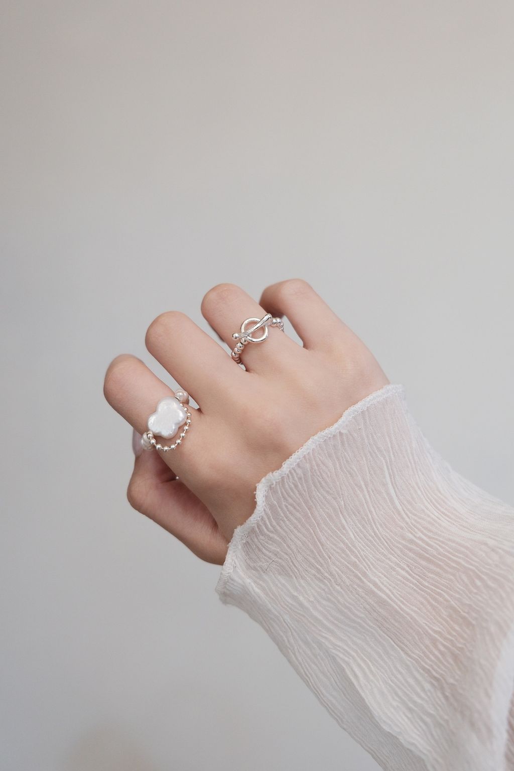 B68E07B0-0626-4F71-8F98-E5A33DFE5F60