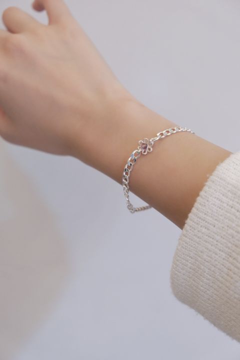 17F6D8C4-323B-4004-8383-7F64C9B2A6FE 2