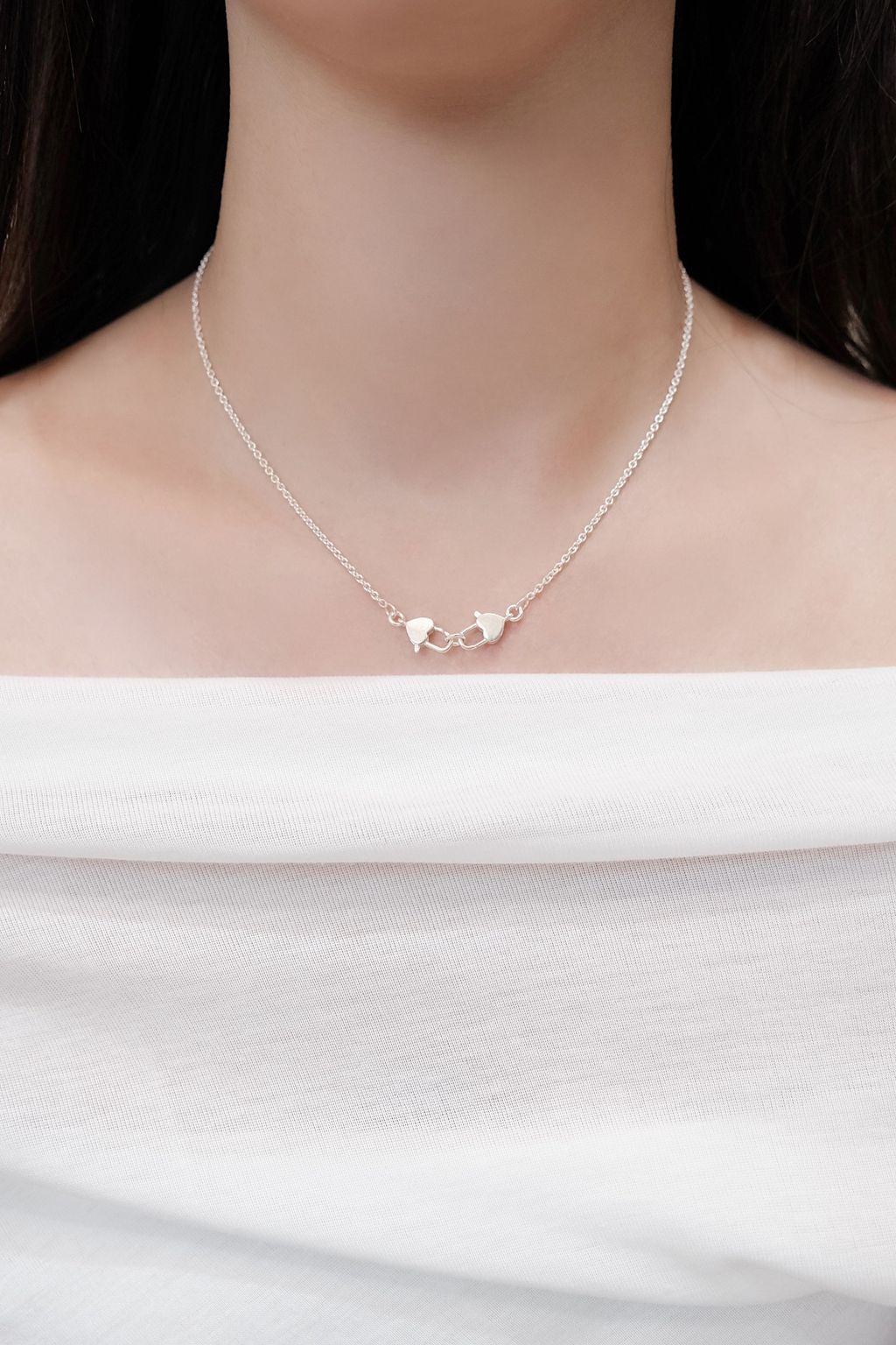 8A5F82F1-EAF1-407C-BB6C-3A7015E2C2C1