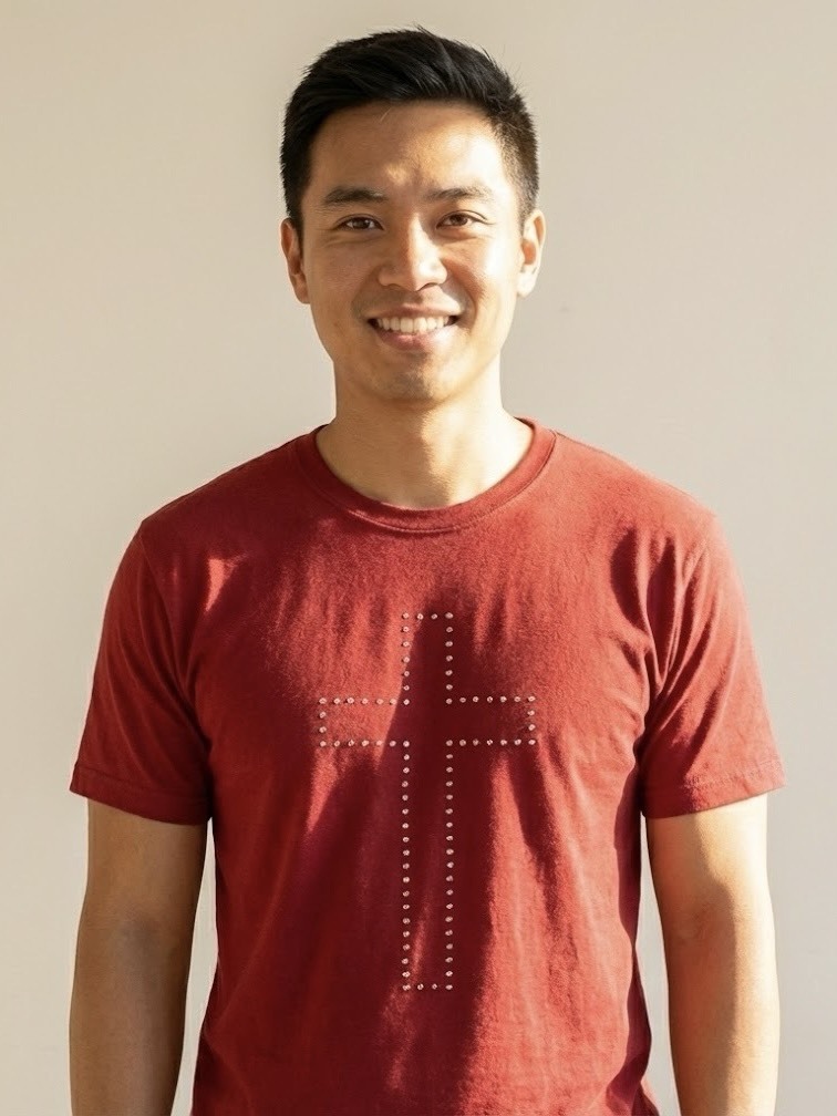 耶穌的肋旁酒紅Ｔ男