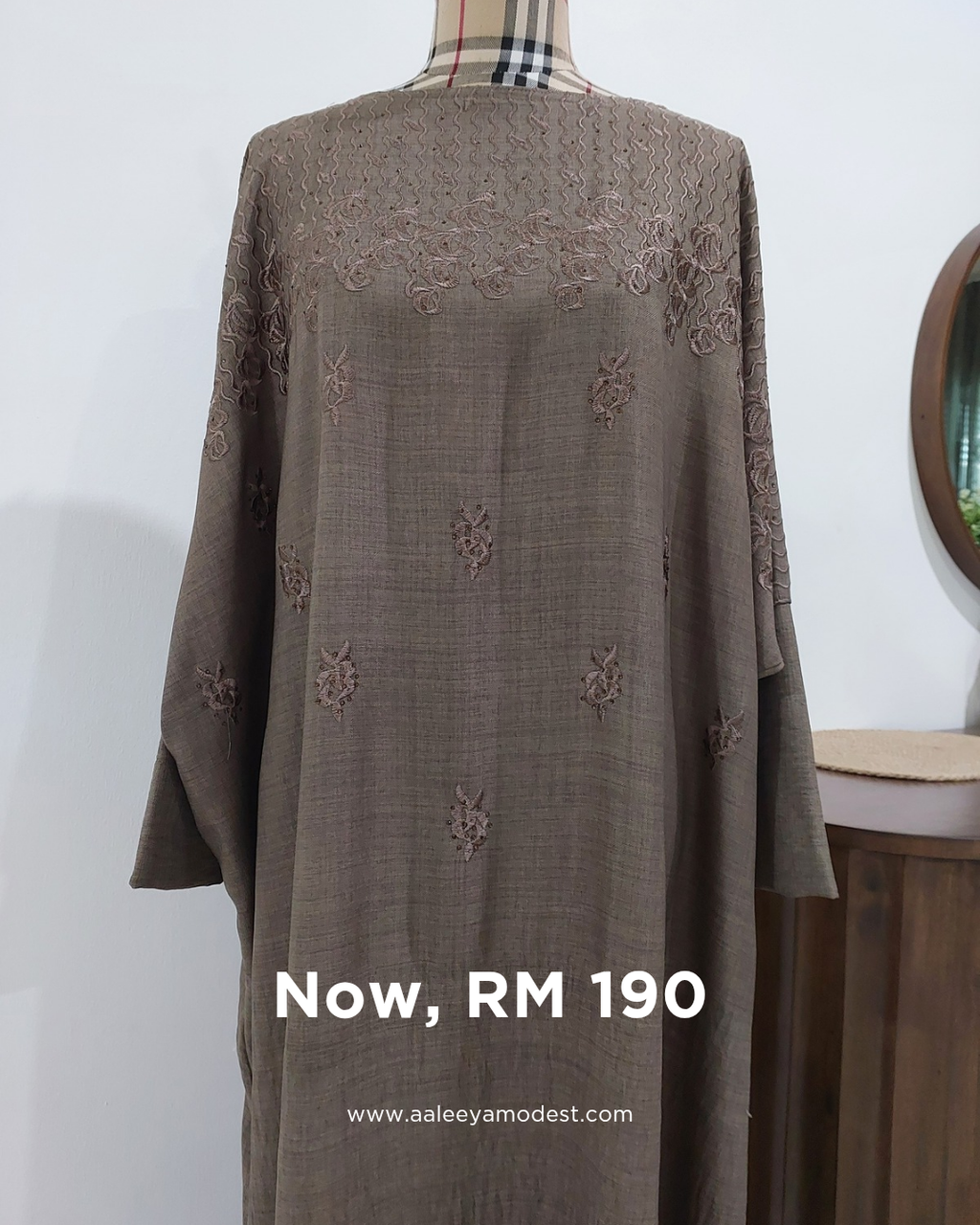 Black and White Minimalist Interior Sale Instagram Post_20251021_130825_0000