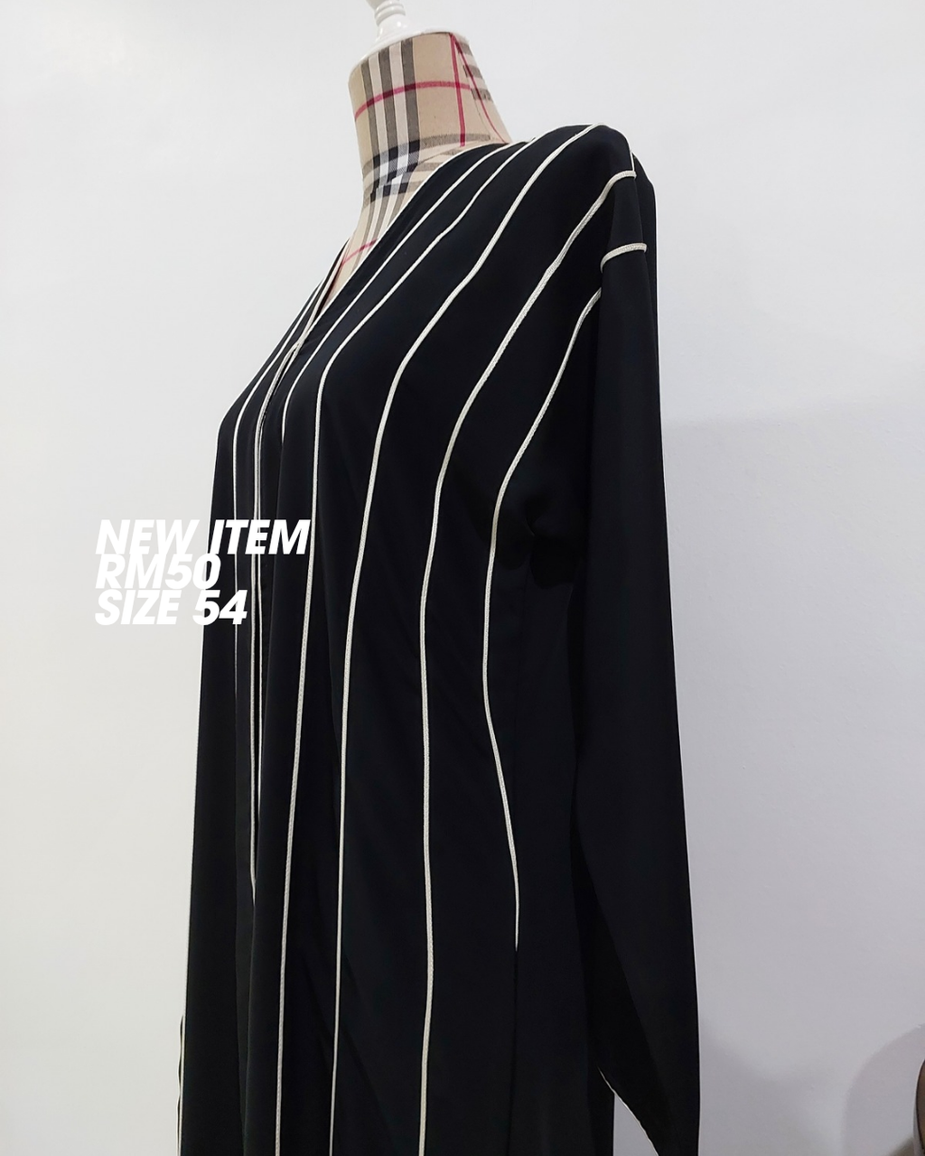 Black and White Minimalist Interior Sale Instagram Post_20251124_070621_0000