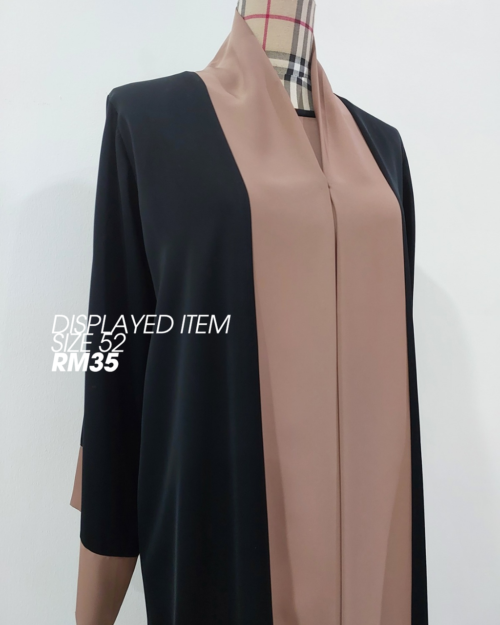 Black and White Minimalist Interior Sale Instagram Post_20251206_092545_0000