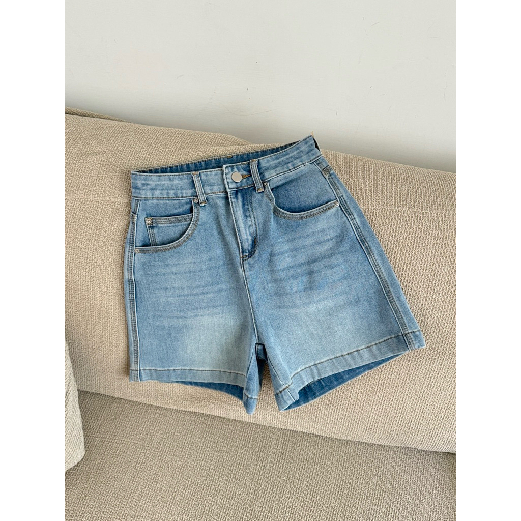 tw-11134207-820lf-mmox9qu73k7aab