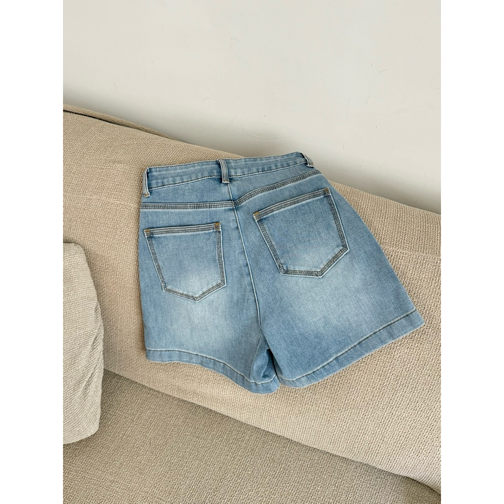 tw-11134207-820l4-mmox9tin1d7372