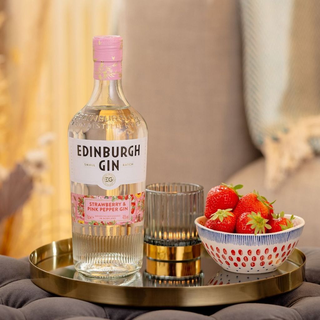 Edinburgh Gin Strawberry and Pink Pepper 2