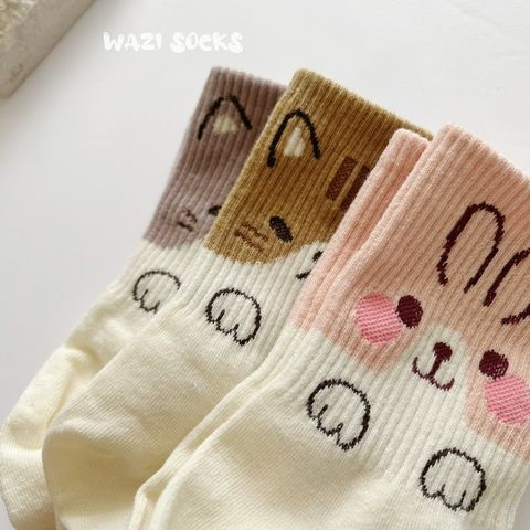 tw-11134207-7qukx-lipim9aqscoyab