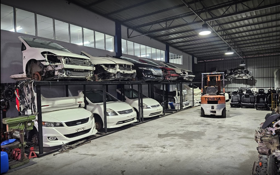 OUR WAREHOUSE | LUNCAI AA MOTORSPORTS