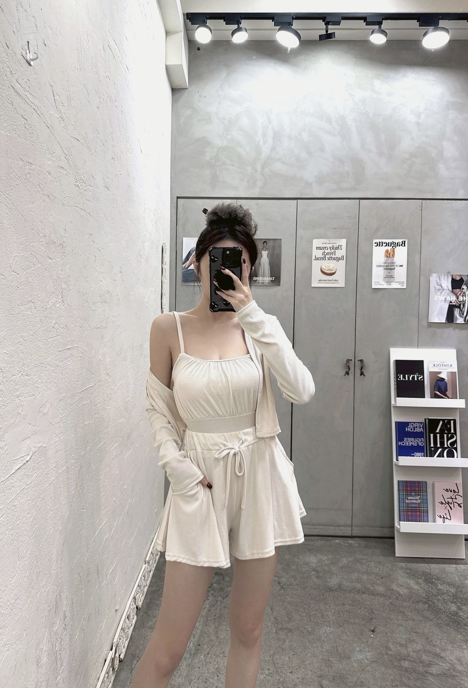 2F92A858-813A-495A-B7E4-CEA528F8FEAD