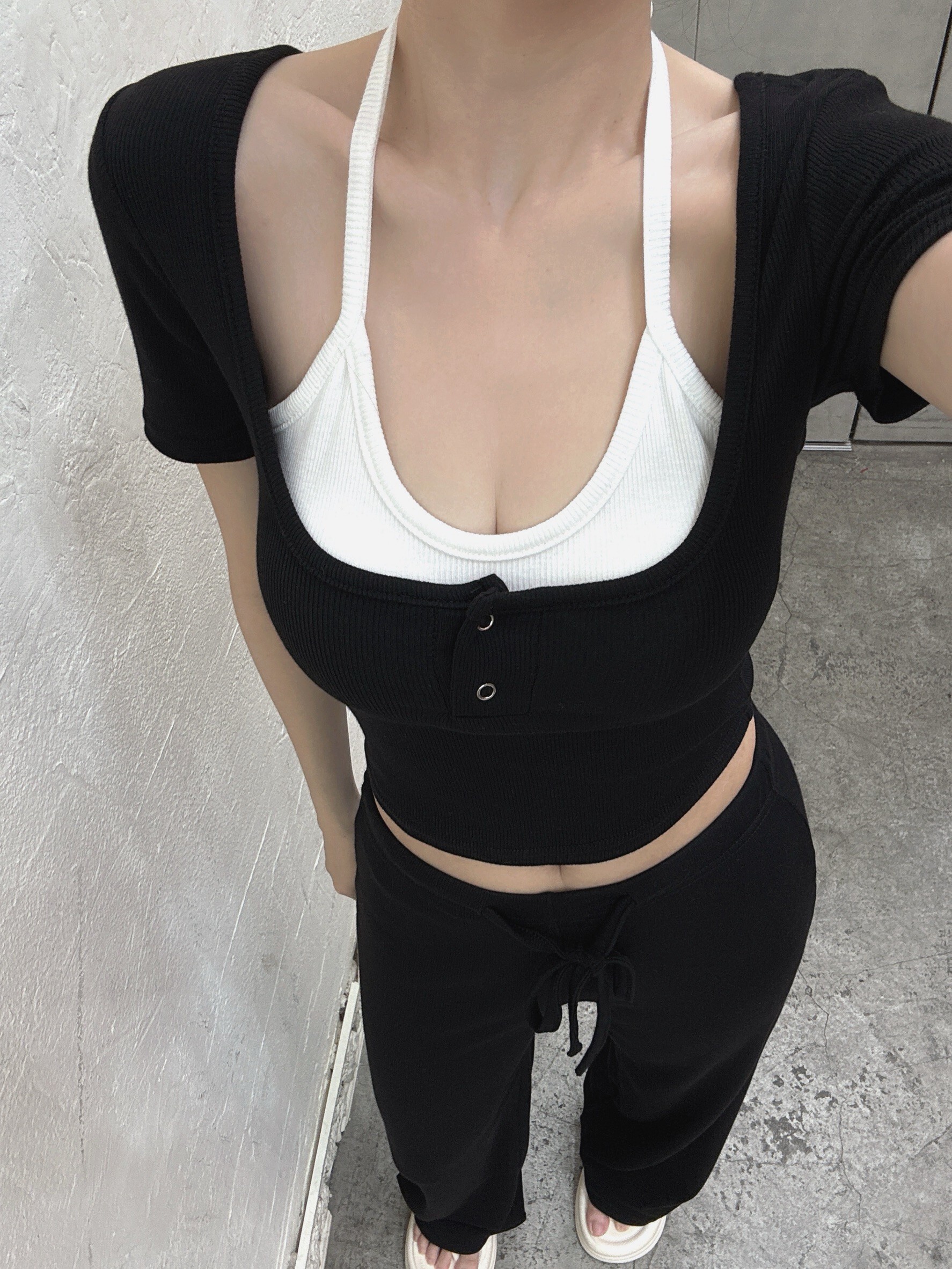 FE793A81-520C-4554-BA8E-9604B0A61064