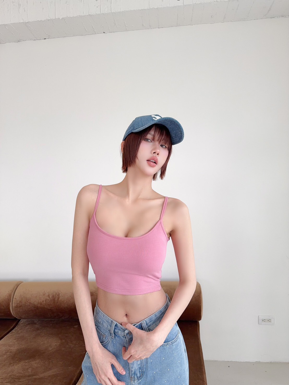 FF76CC5A-DF65-4F12-A650-85EC00B47312