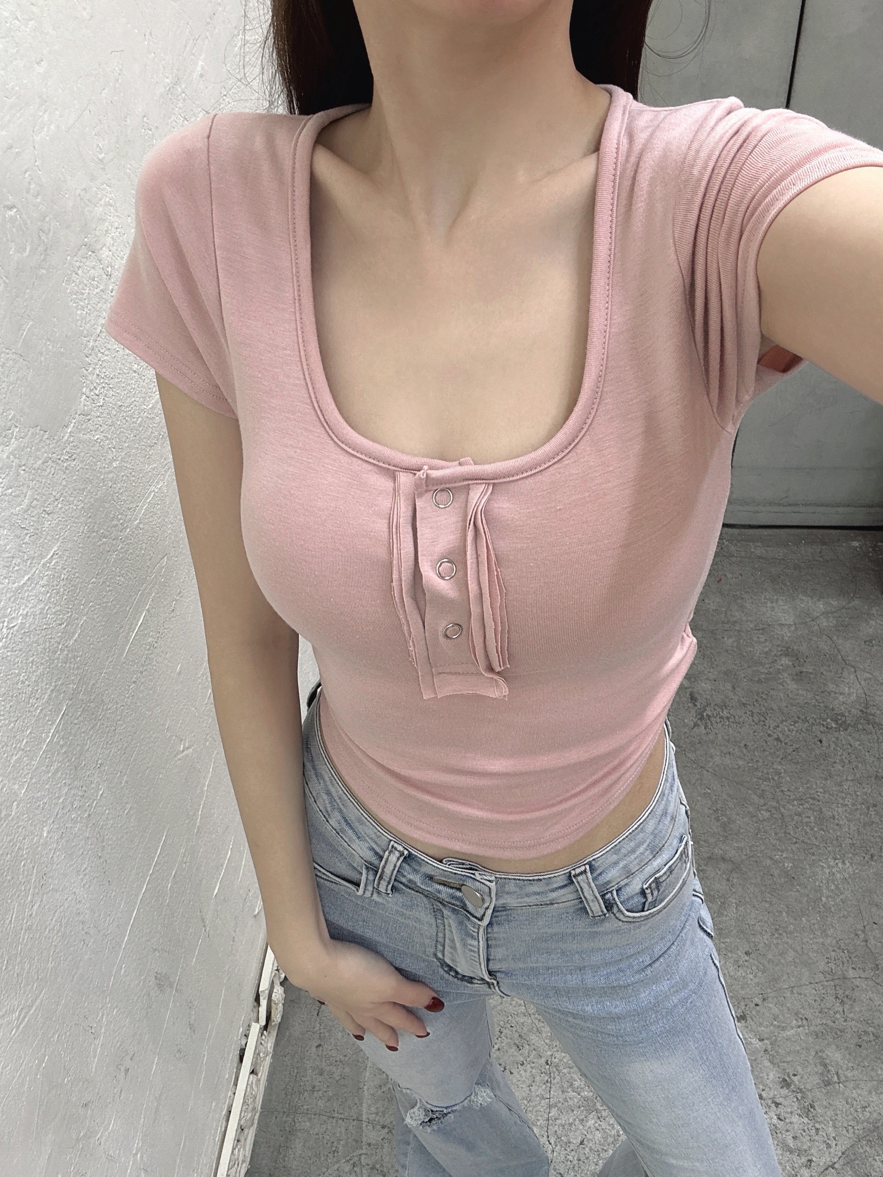 0F9648F9-9CDD-44AB-A5F4-C5FC3B3428D1