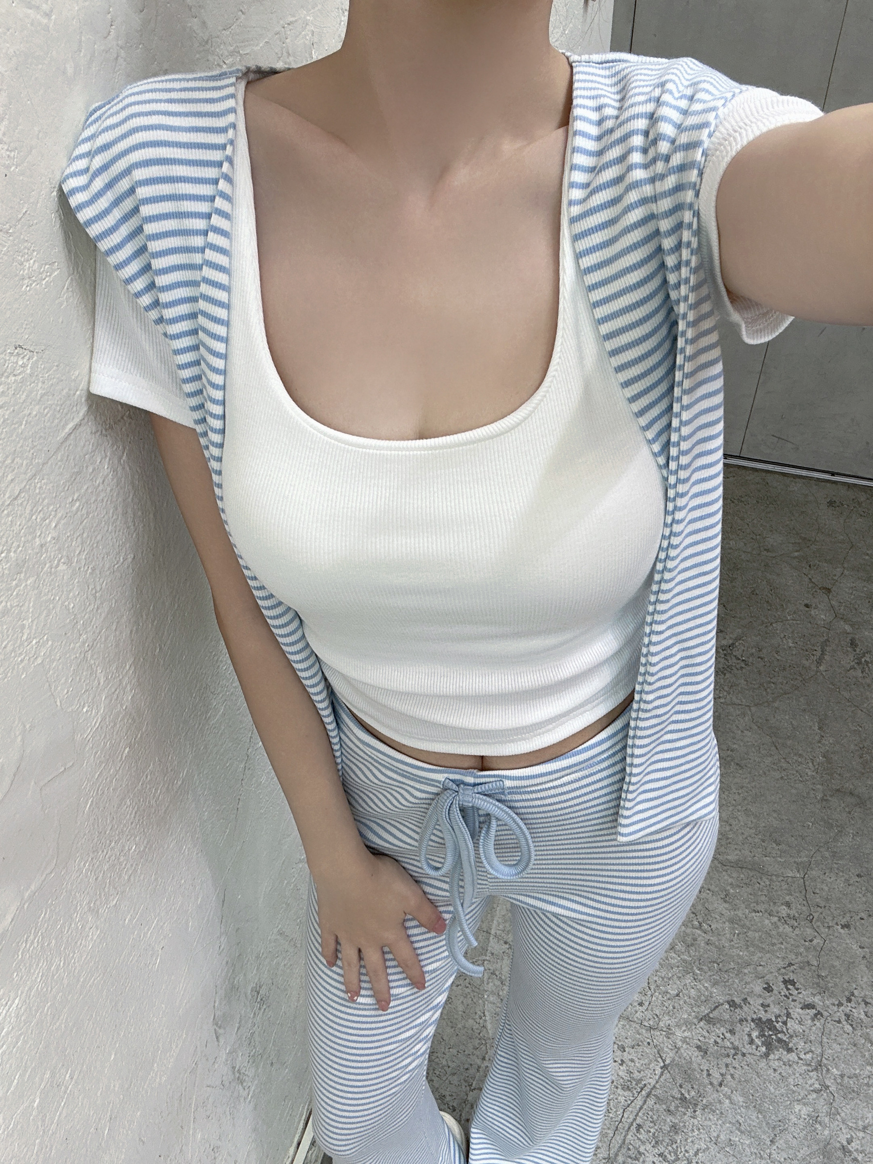 8755819F-3F43-4FA5-9B52-B137BED0000A