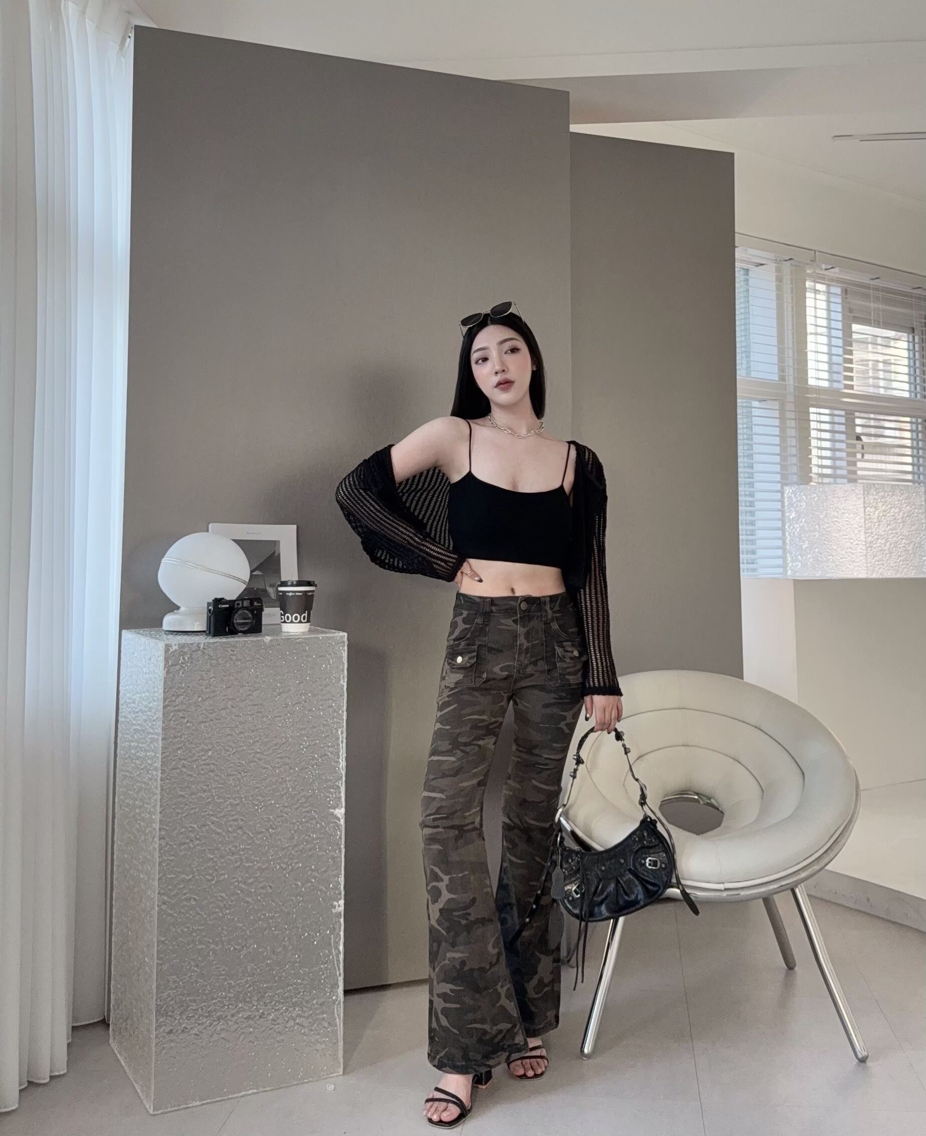 D85141B7-F9B4-4A3F-9733-59993BE1CBDE