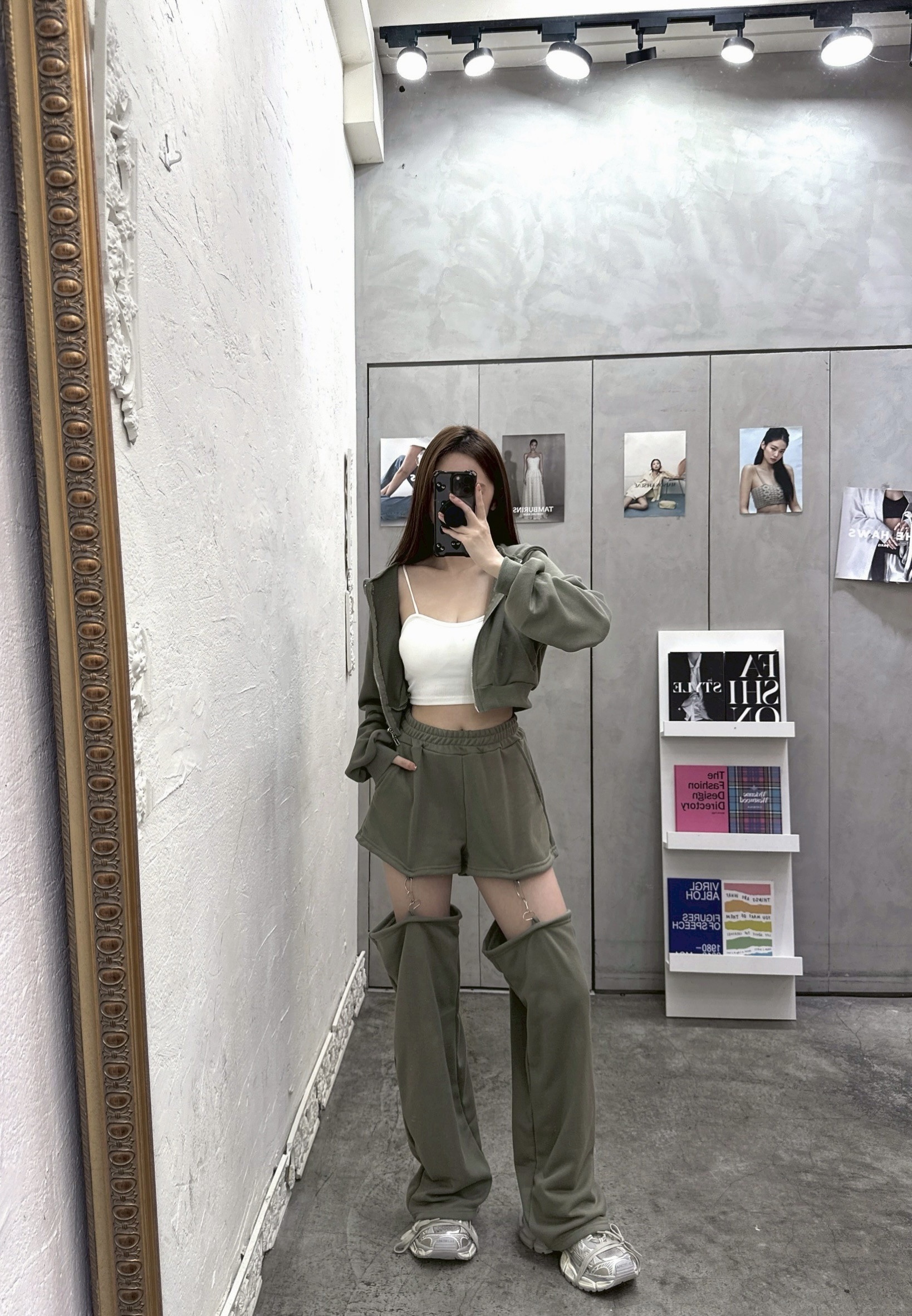 8919B6EC-D97E-4C69-B2F1-276F86FF7FB9