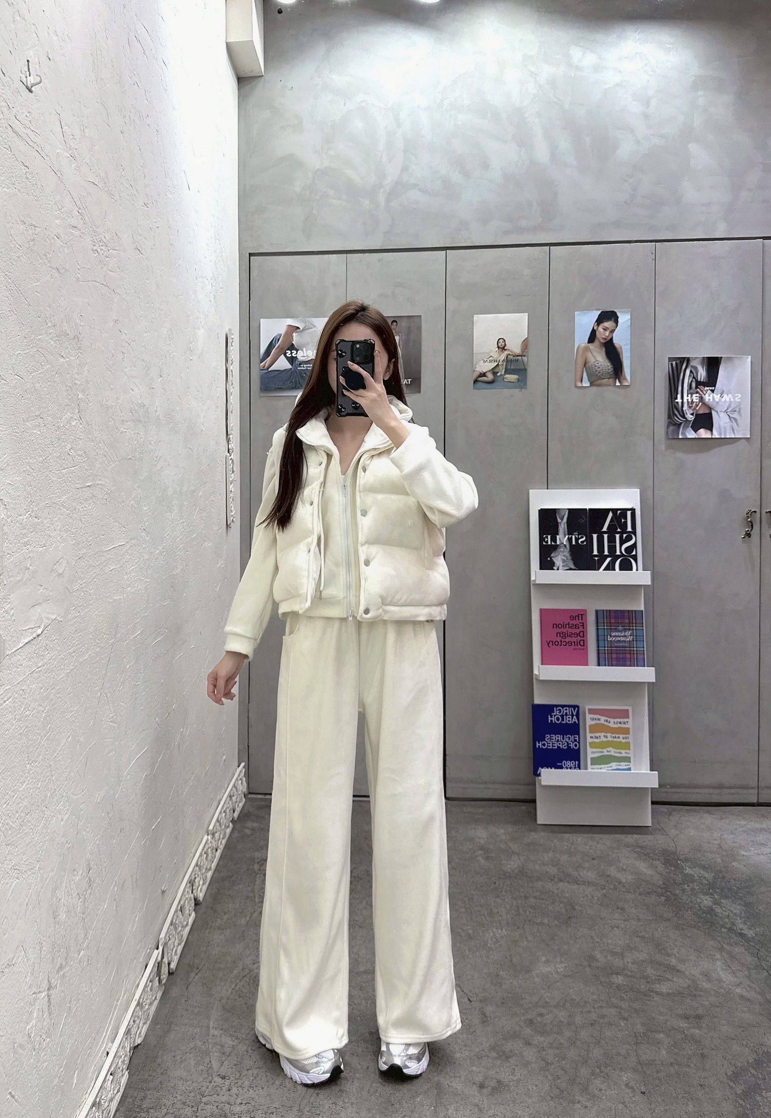 C7A2D779-3650-4DC3-8B1D-A2C84BAFE3D7