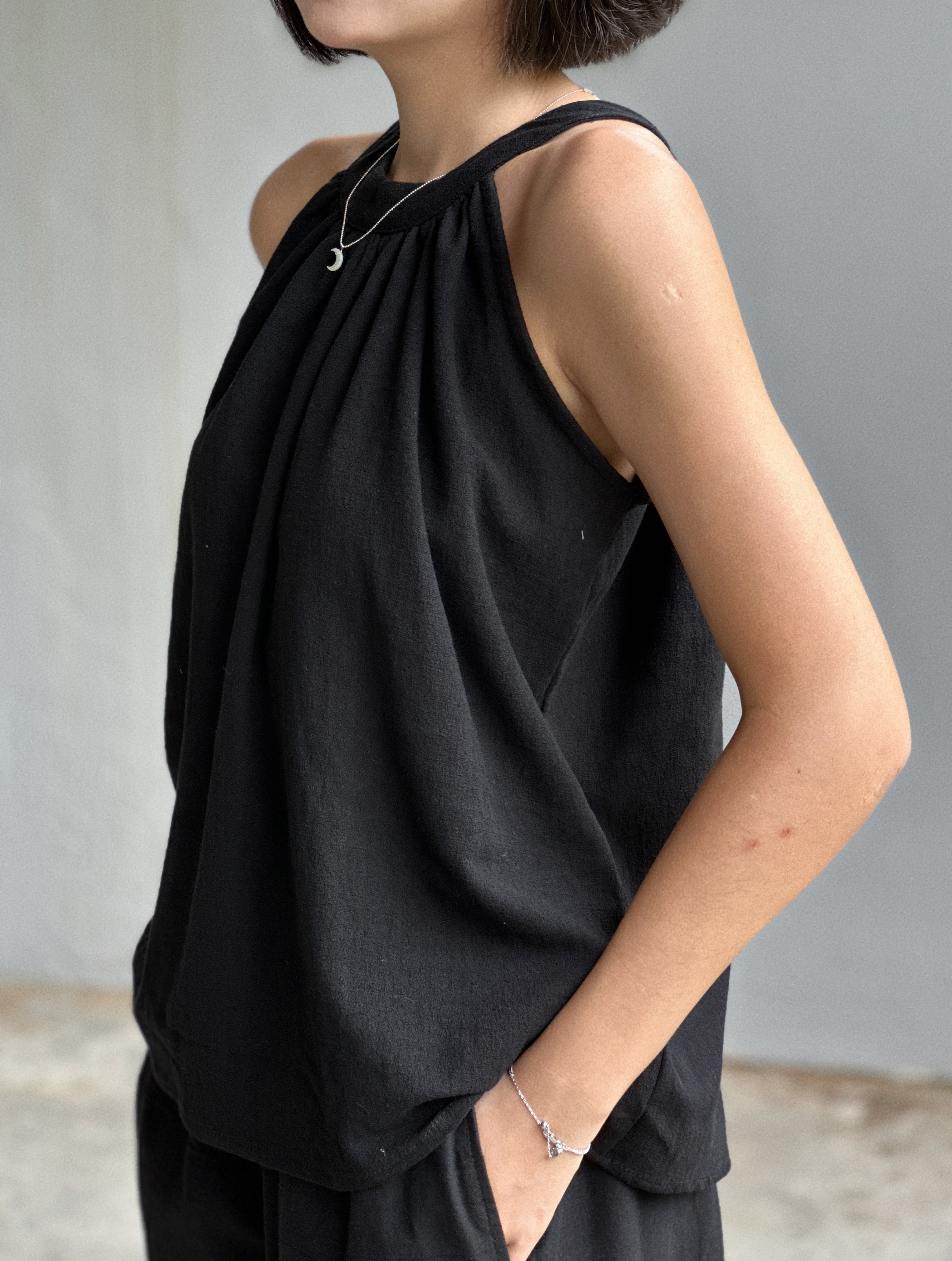 葵-website-halter-neck-black-10