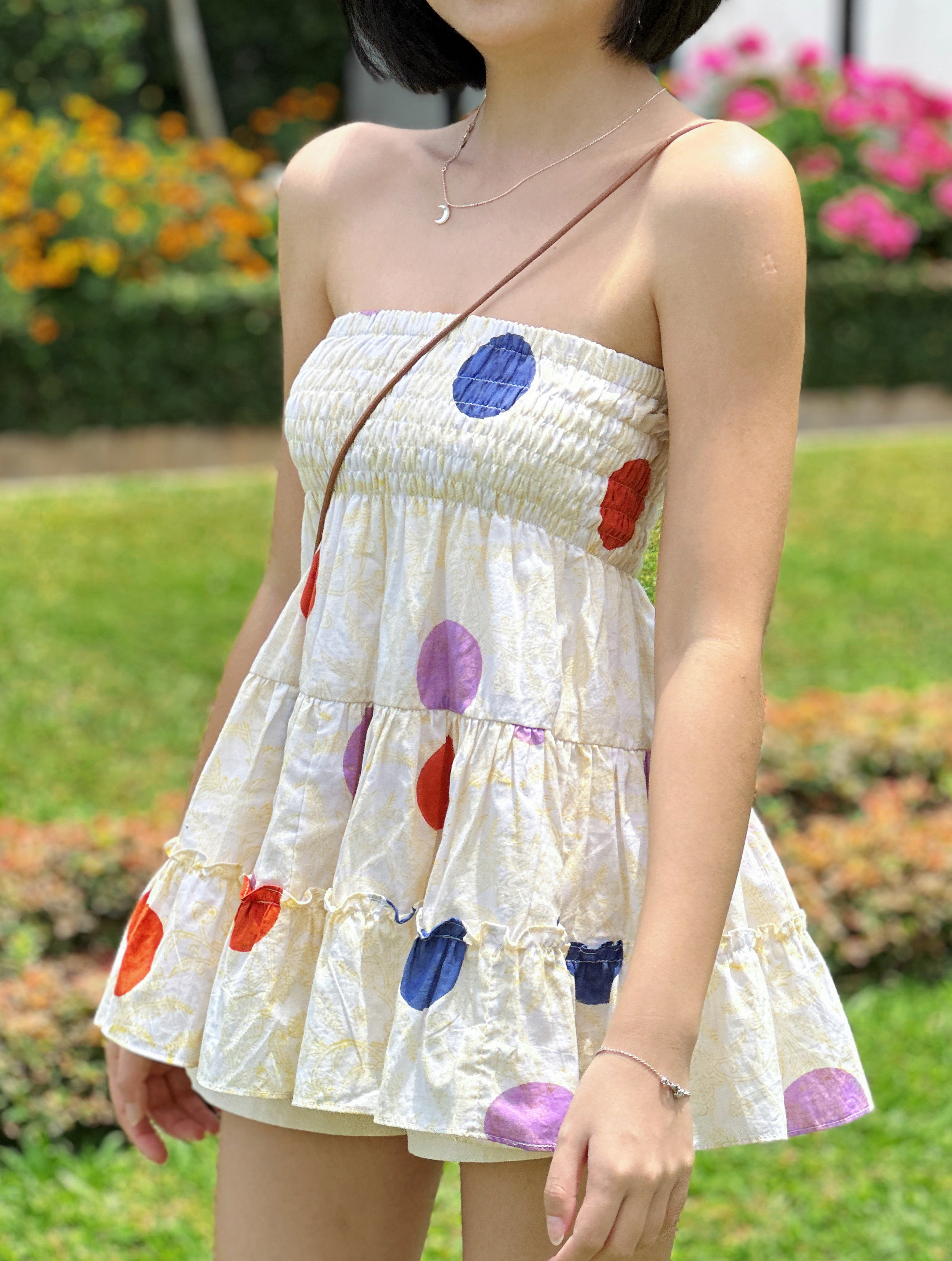 Himawari-website-colourdots-11