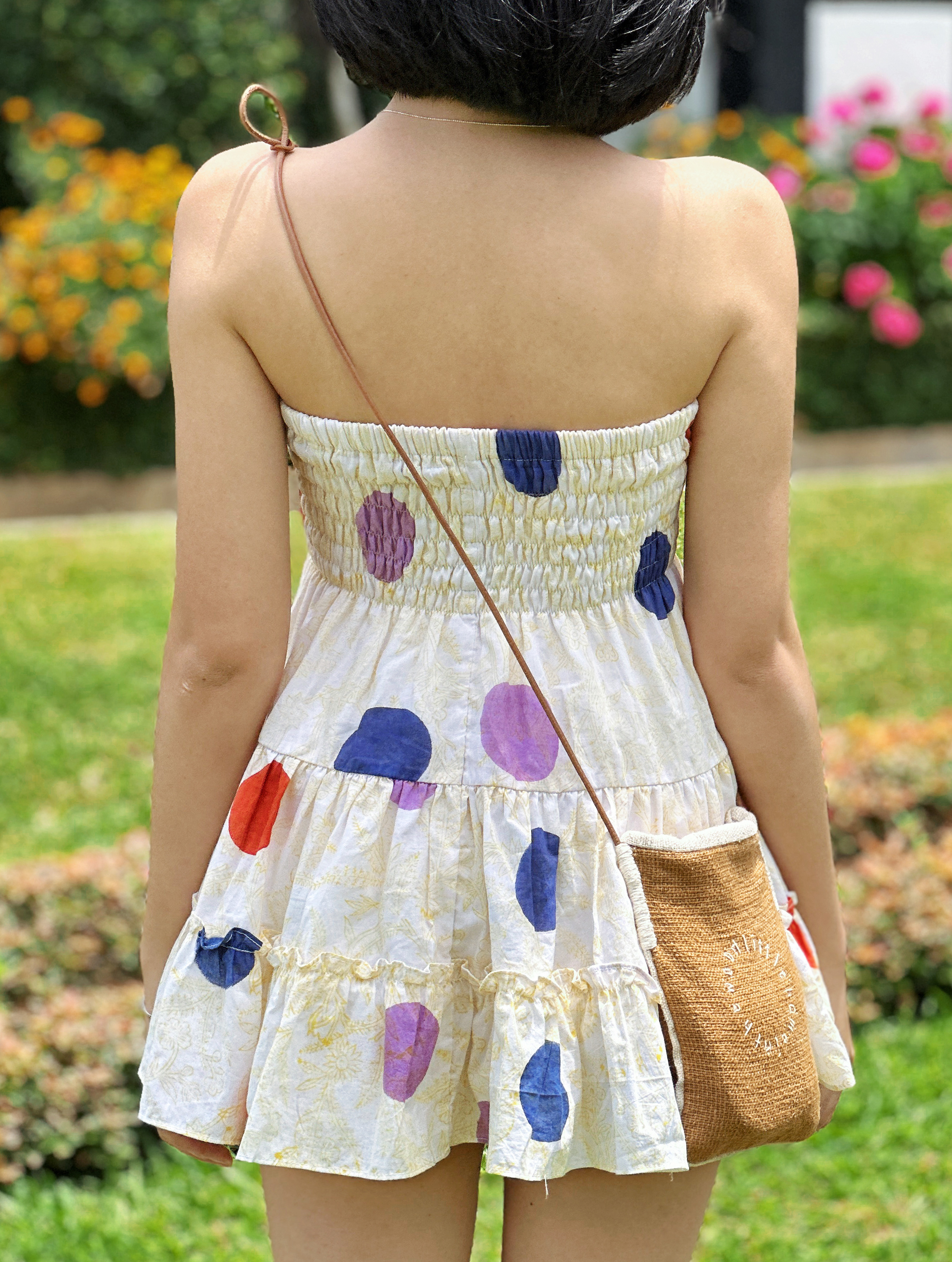 Himawari-website-colourdots-9