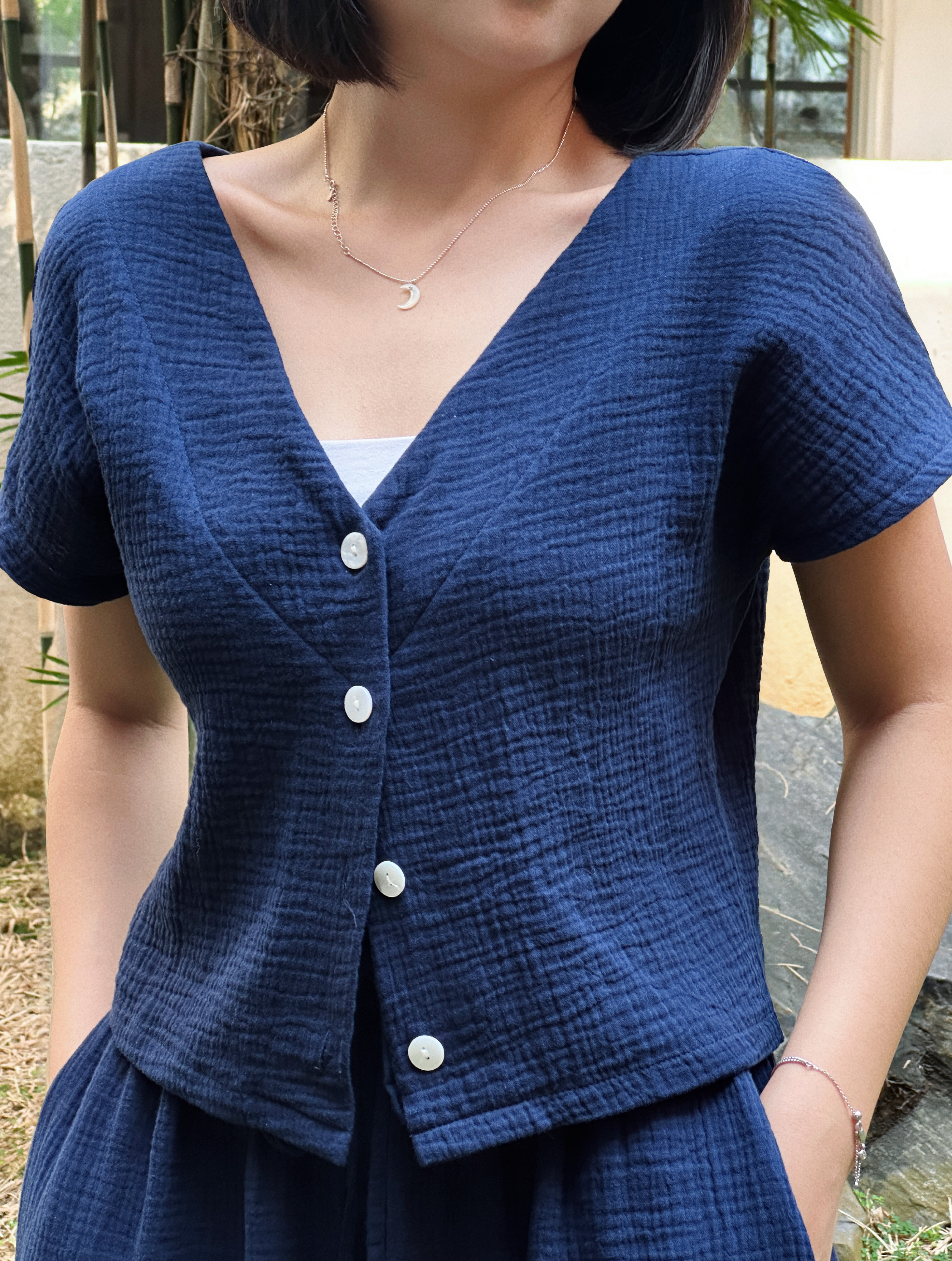 Himawari-website-vneck-top-indigo-16
