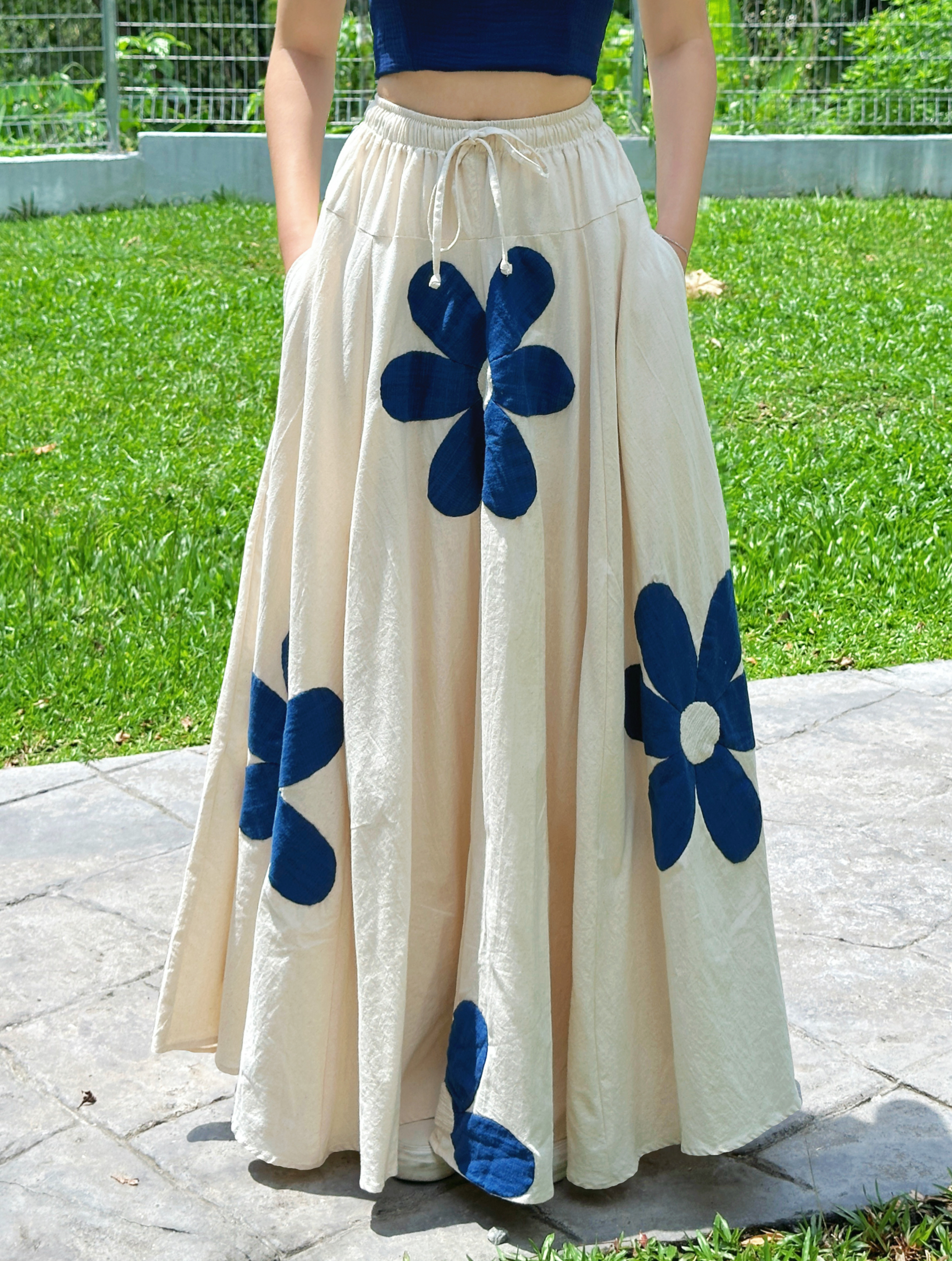 Himawari-website-balloonskirt-blueflower-8