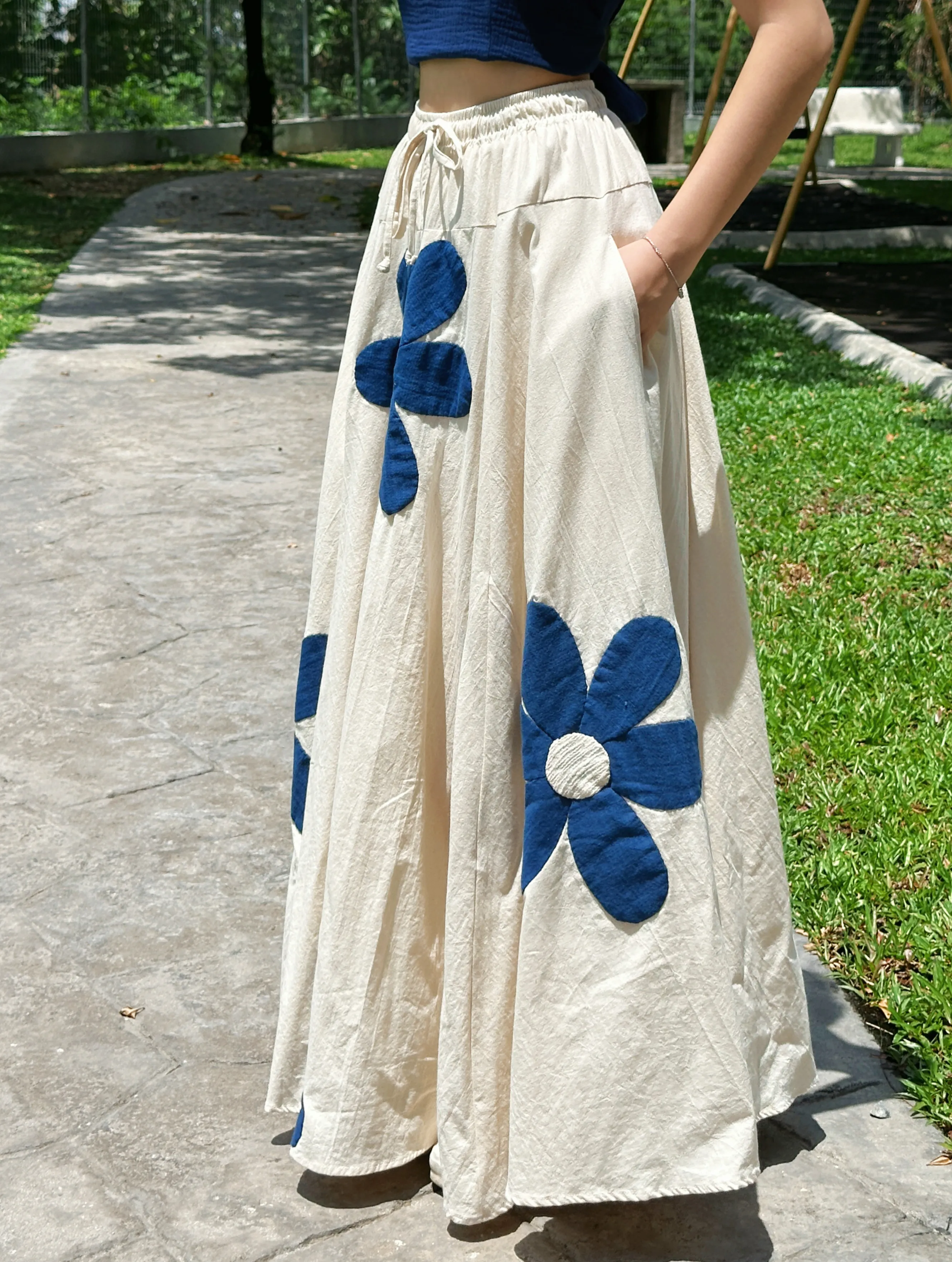 Himawari-website-balloonskirt-blueflower-7