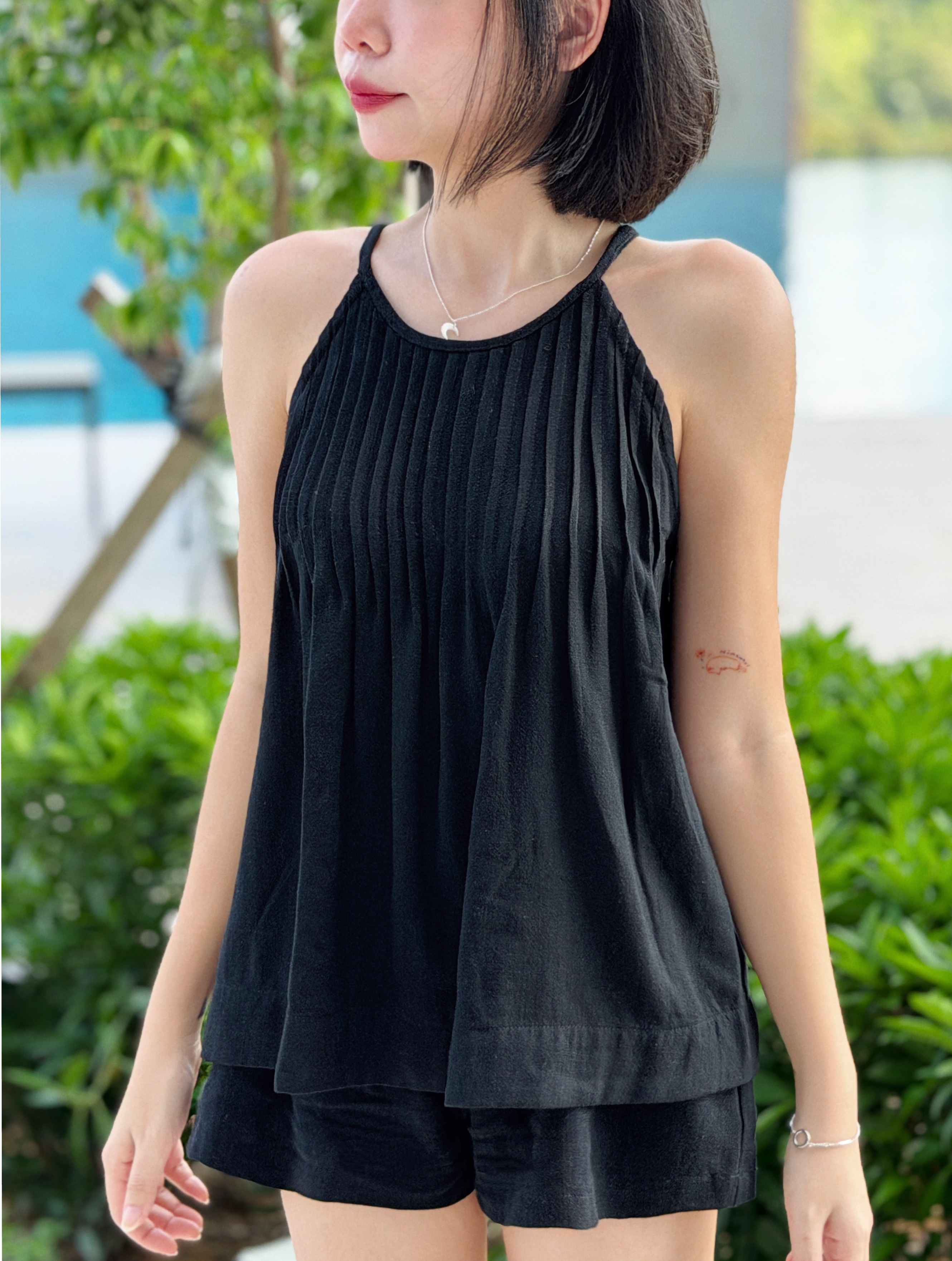 Himawari-website-haltertop-sfblack-9