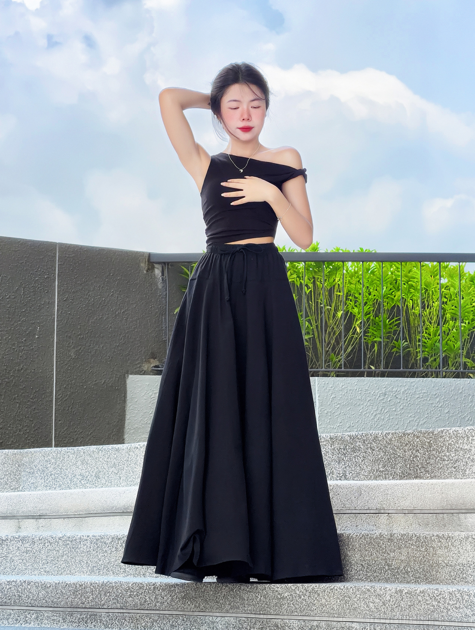 Himawari-website-ballon-black-1