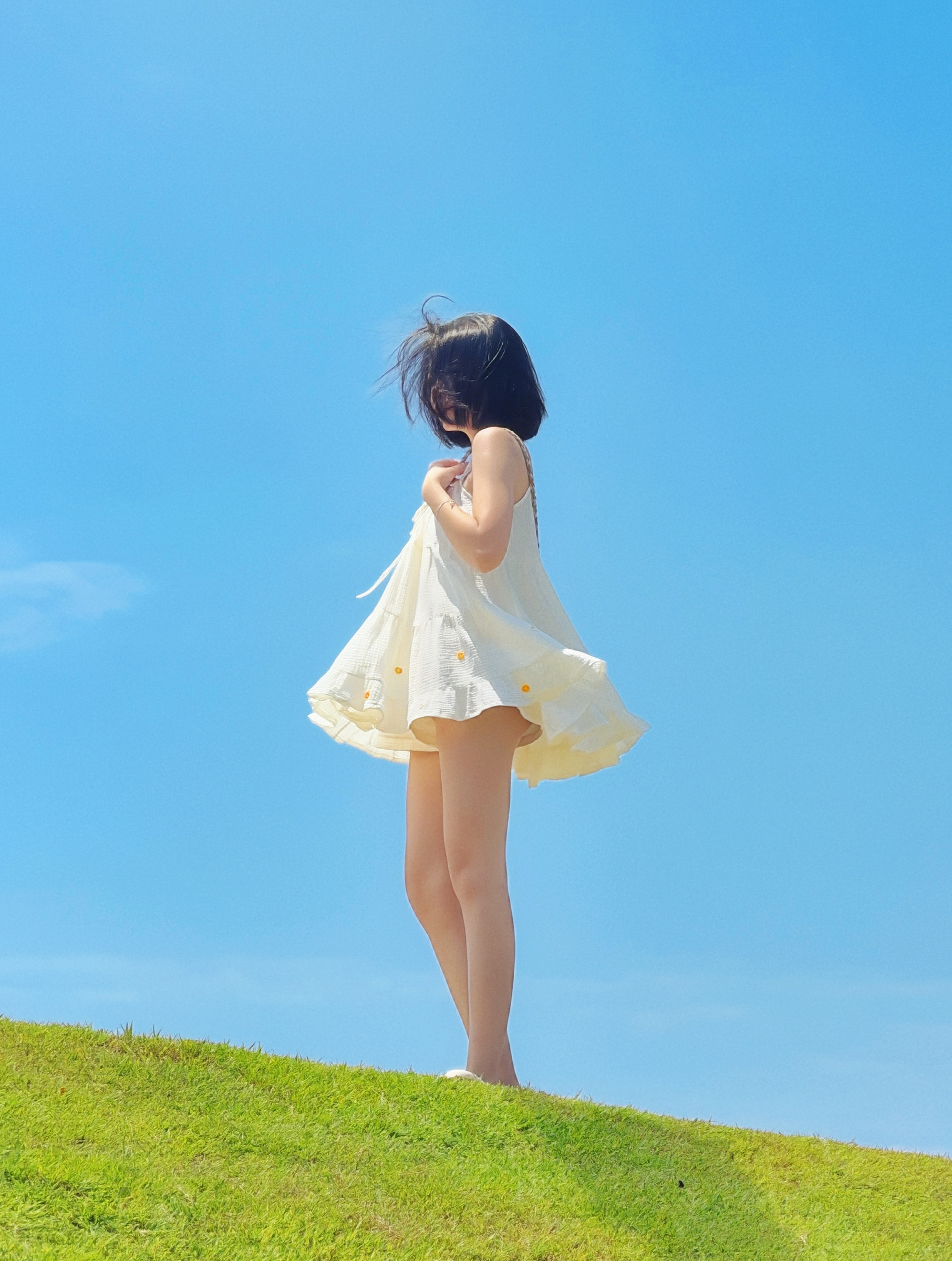 Himawari-website-layerminidress-mwhite-flower-3