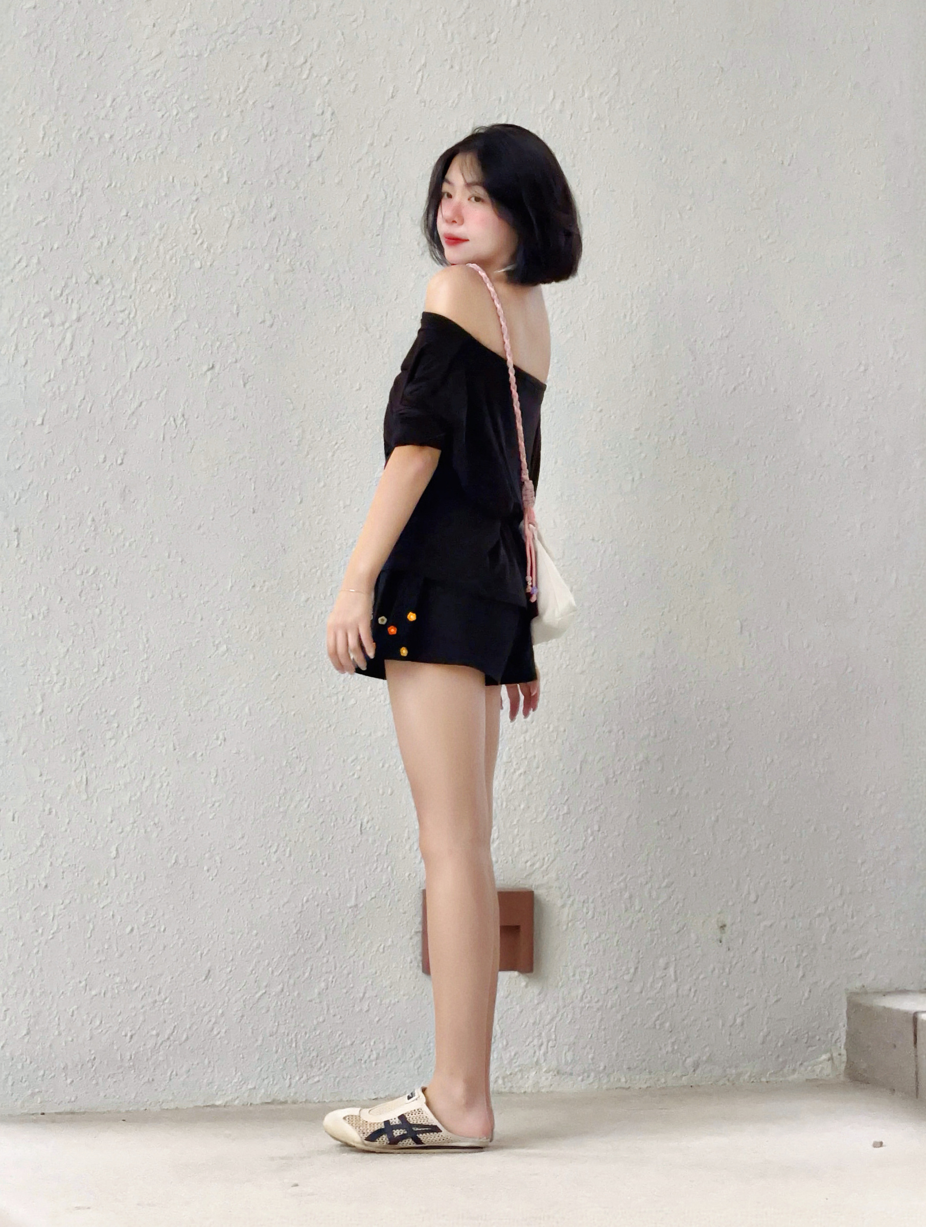 Himawari-website-offshoulder-long-black-10