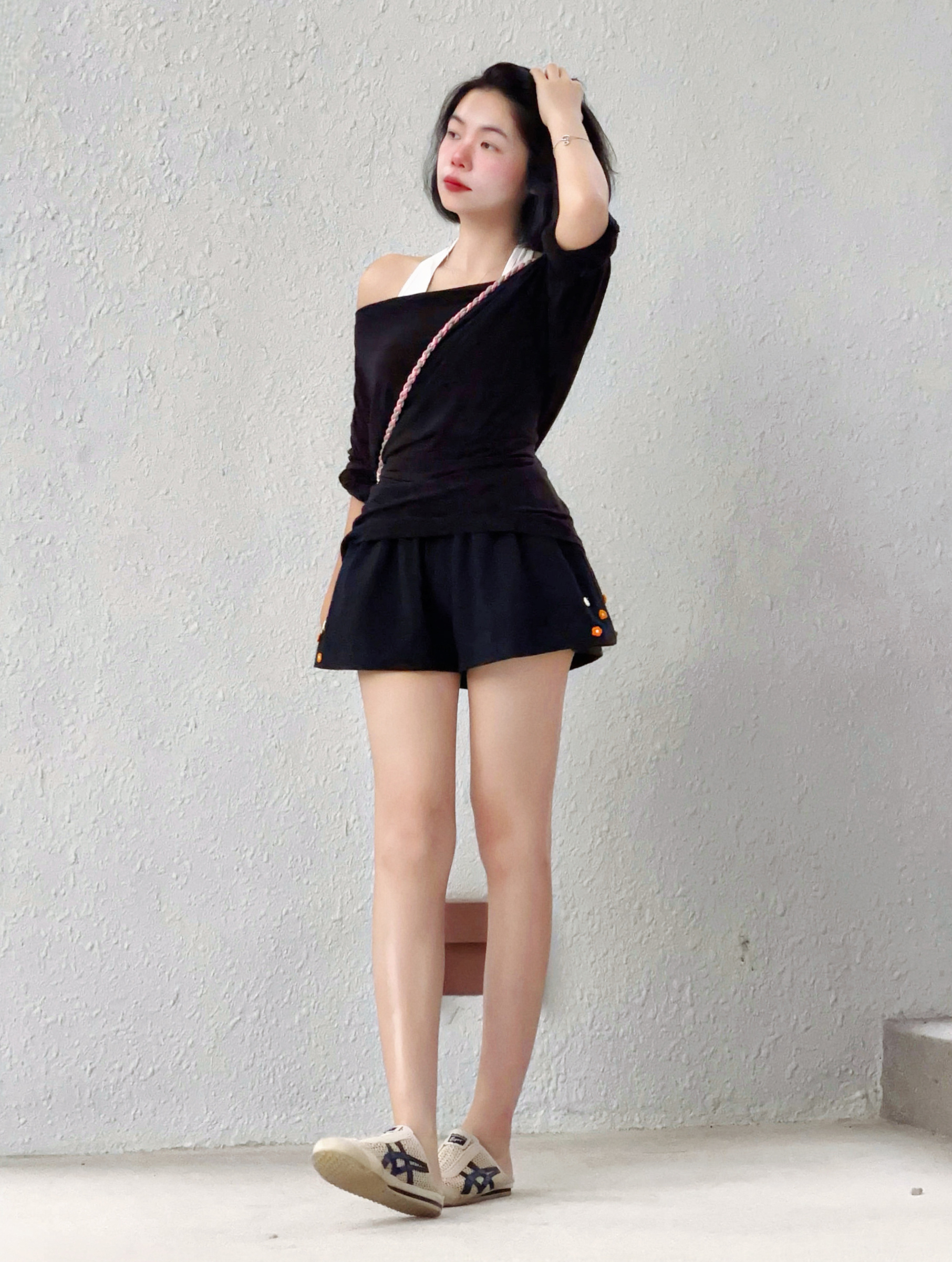 Himawari-website-offshoulder-long-black-7