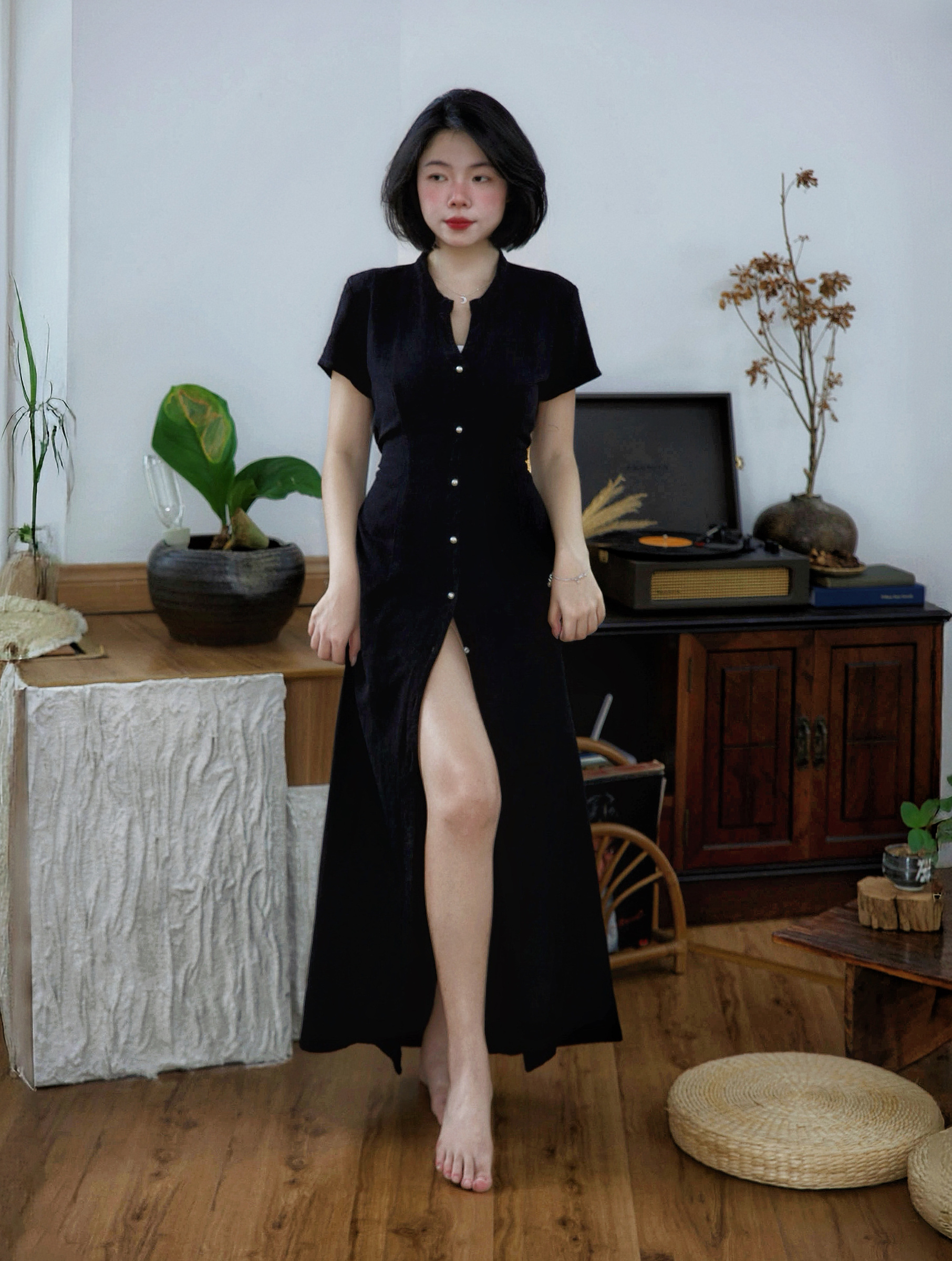 Himawari-website-sf-blackbutton-dress-16