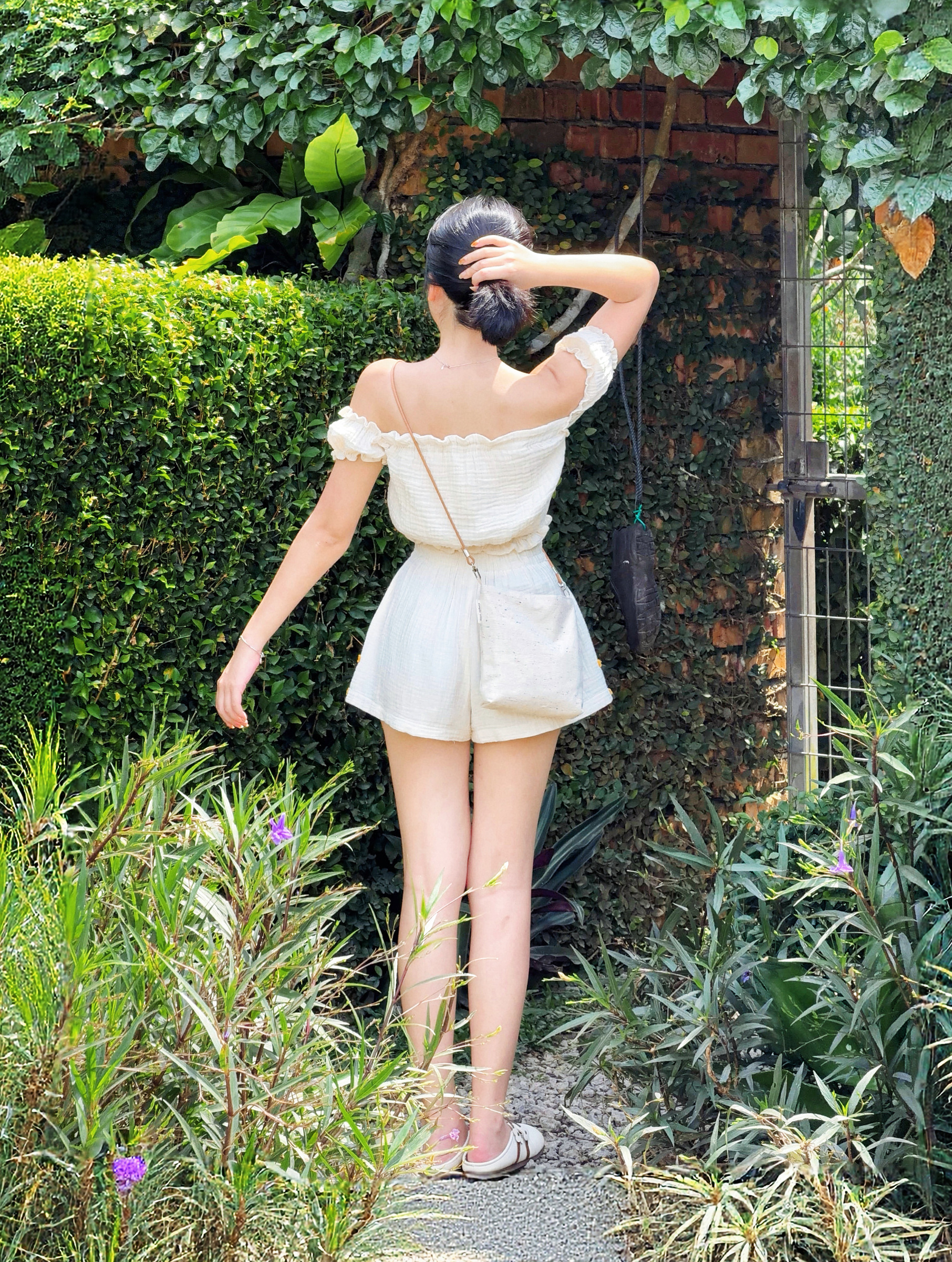 Himawari-website-CG-offshoulder-cream-8