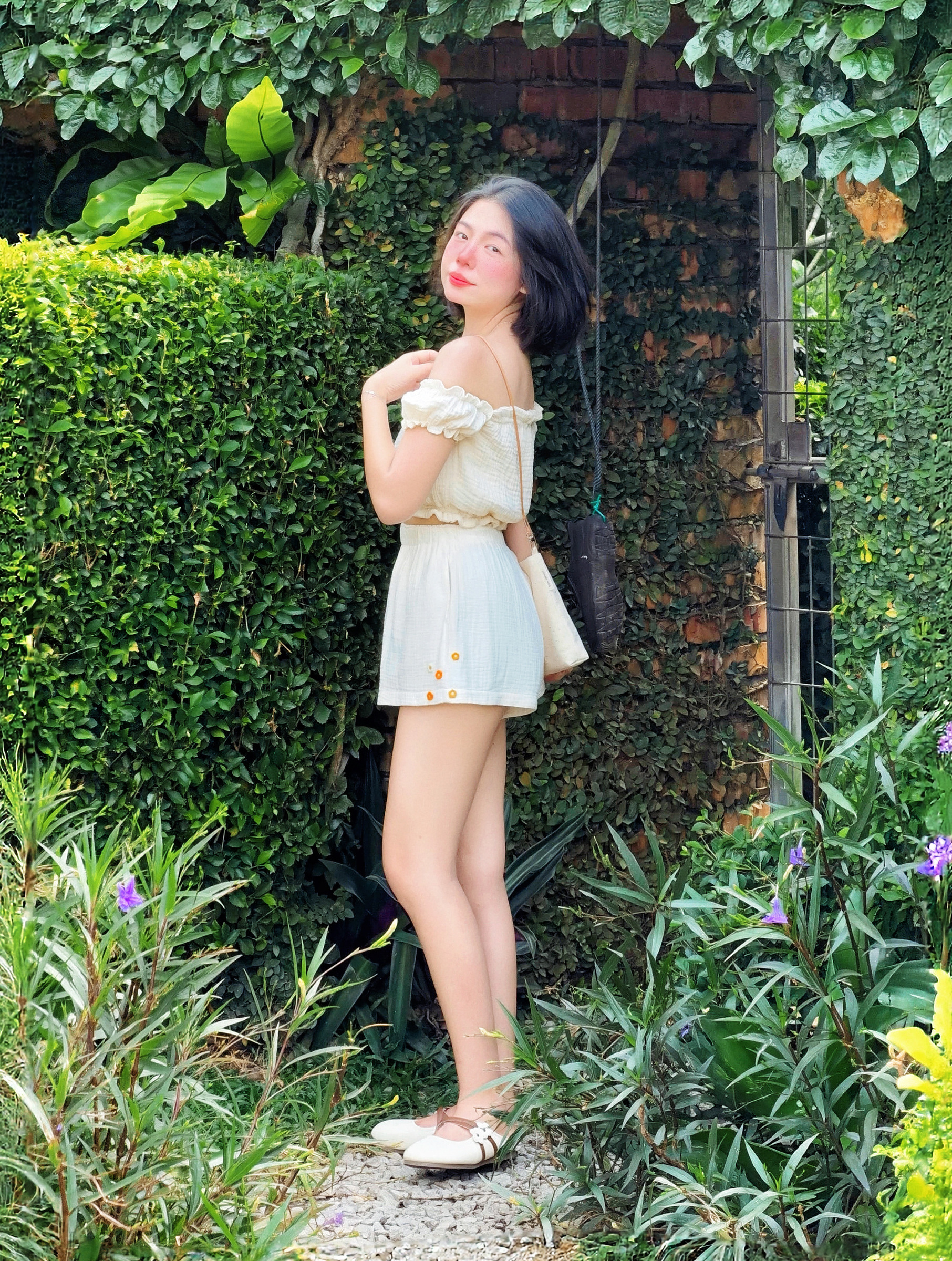 Himawari-website-CG-offshoulder-cream-7