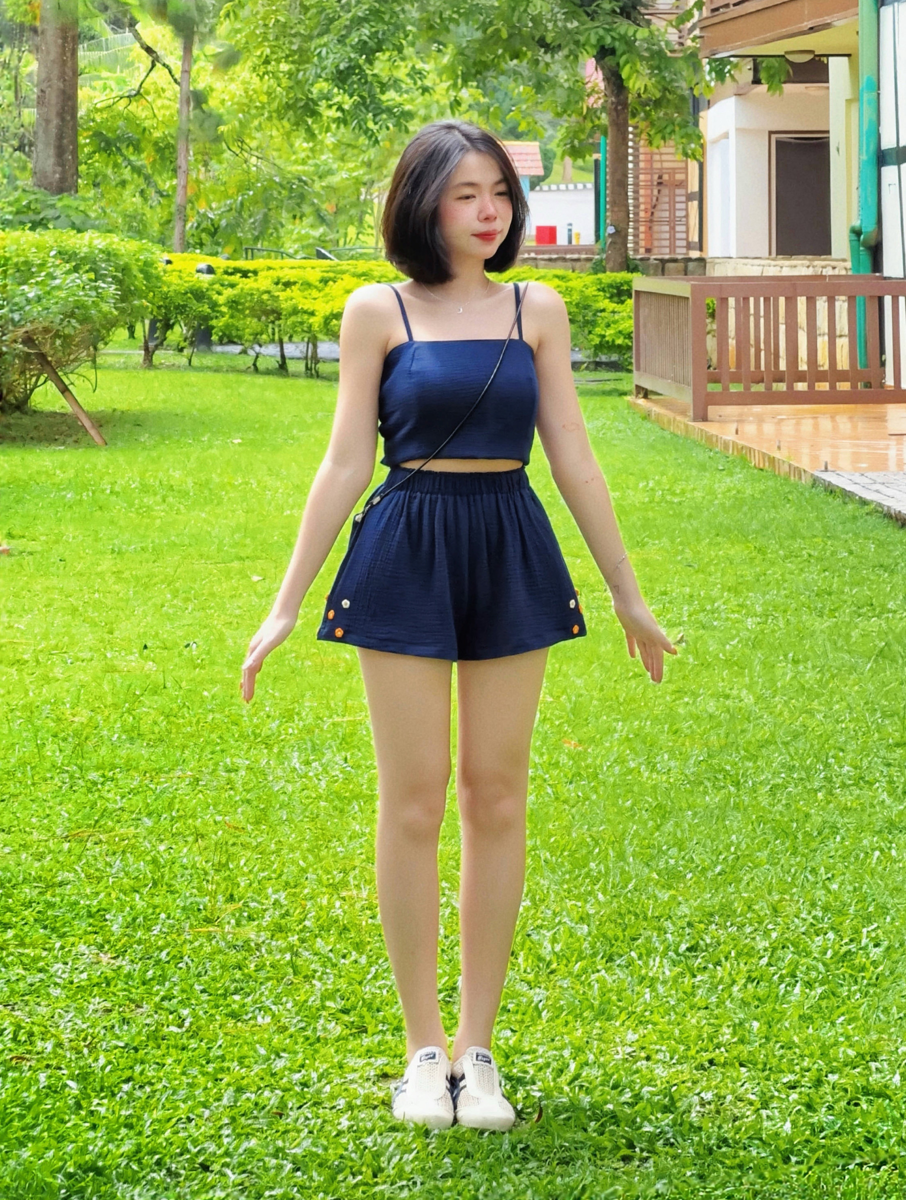 Himawari-website-strap-crop-indigo-10
