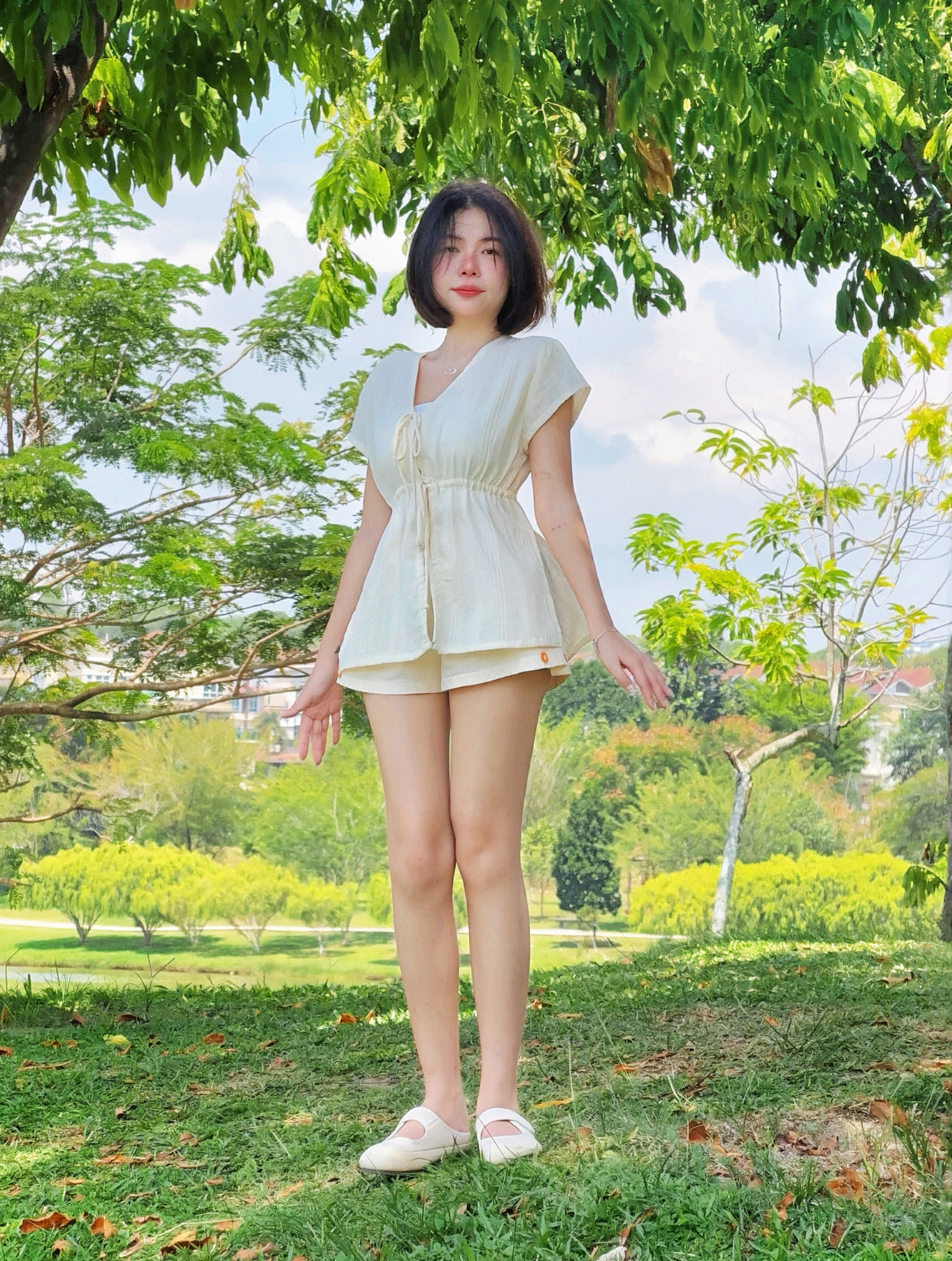 Himawari-website-side-slit-sleeve-top-beige-3