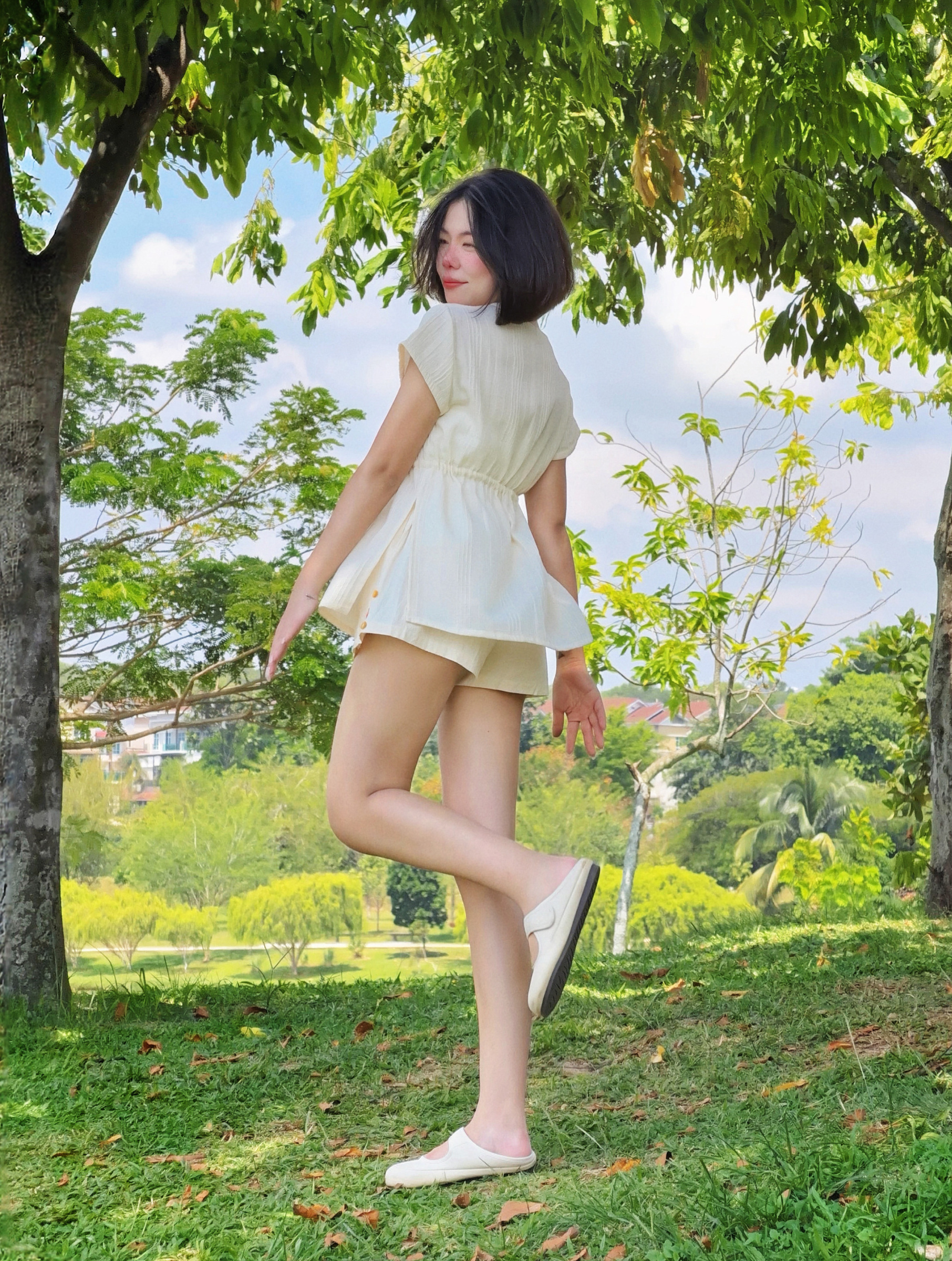 Himawari-website-side-slit-sleeve-top-beige-2