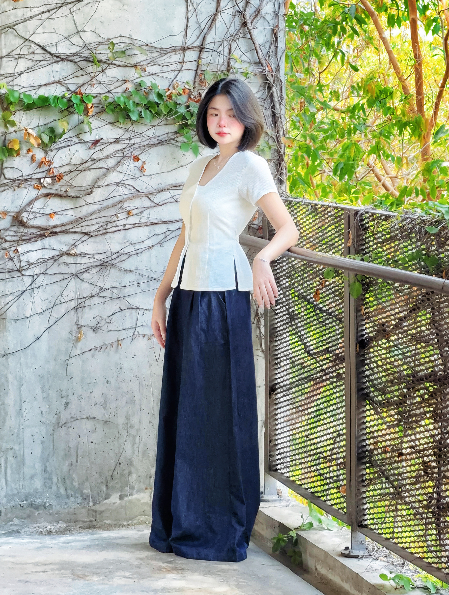 Himawari-website-Waist-Cinching-V-Neck-Short-Sleeve-Top-5