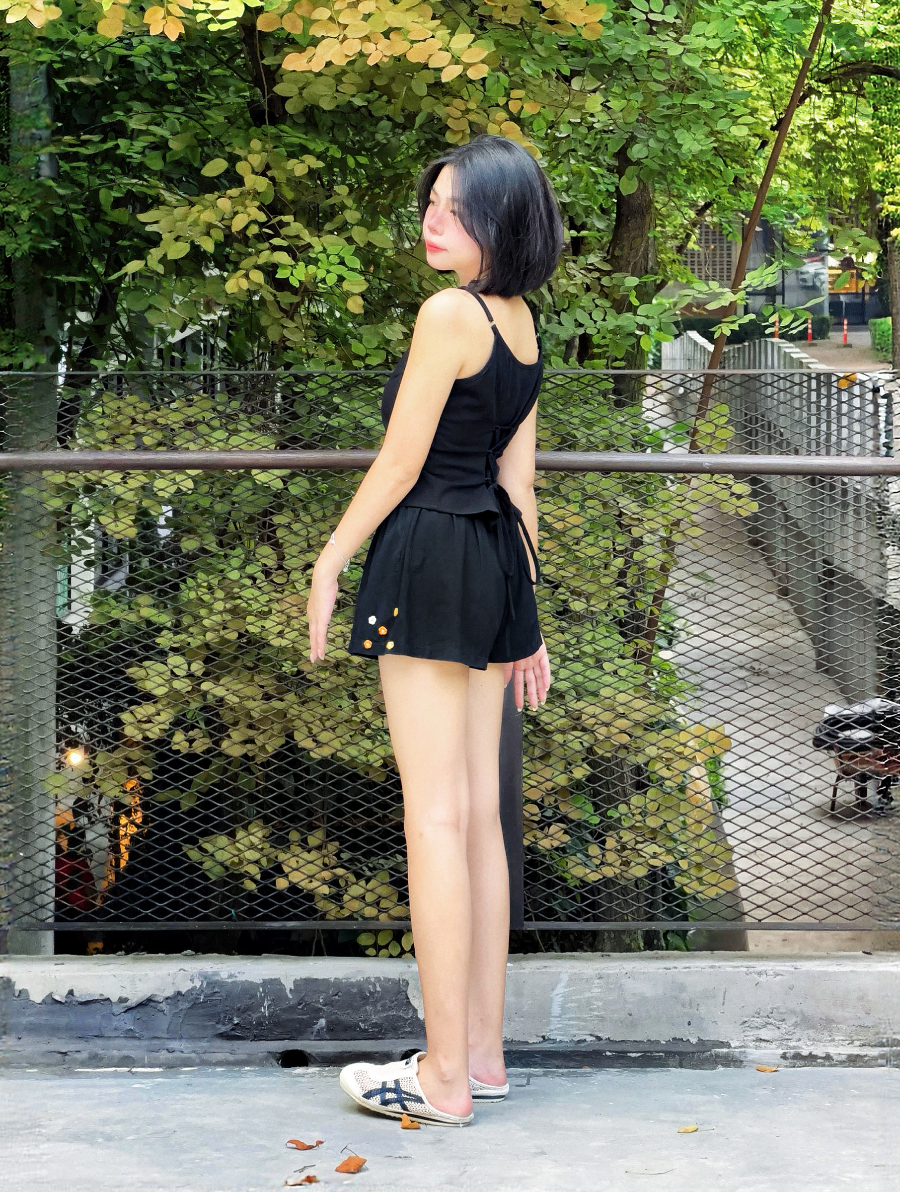 Himawari-website-tied-strapflowerbutton-black-15